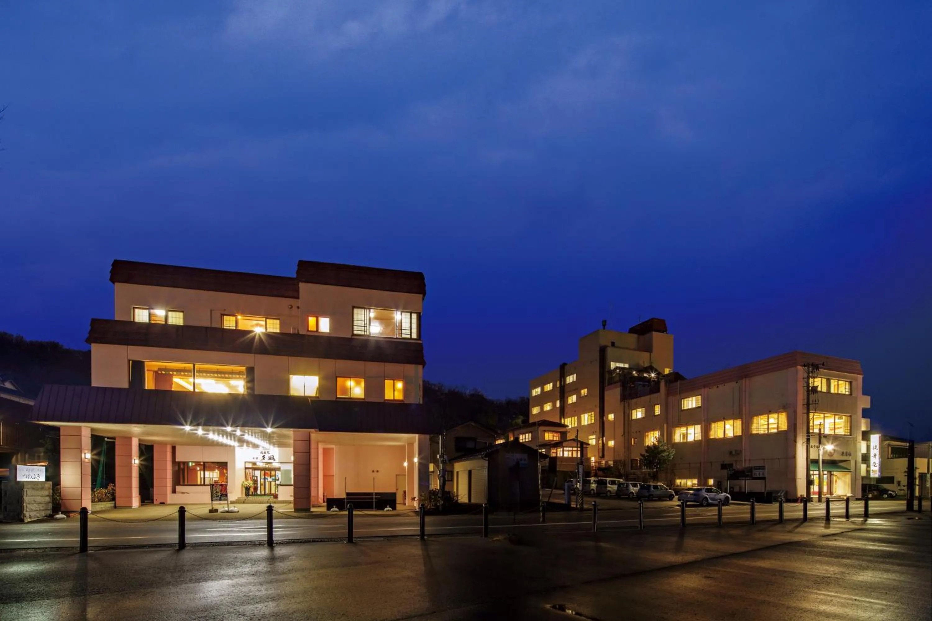 Property building in Sumiyoshiya