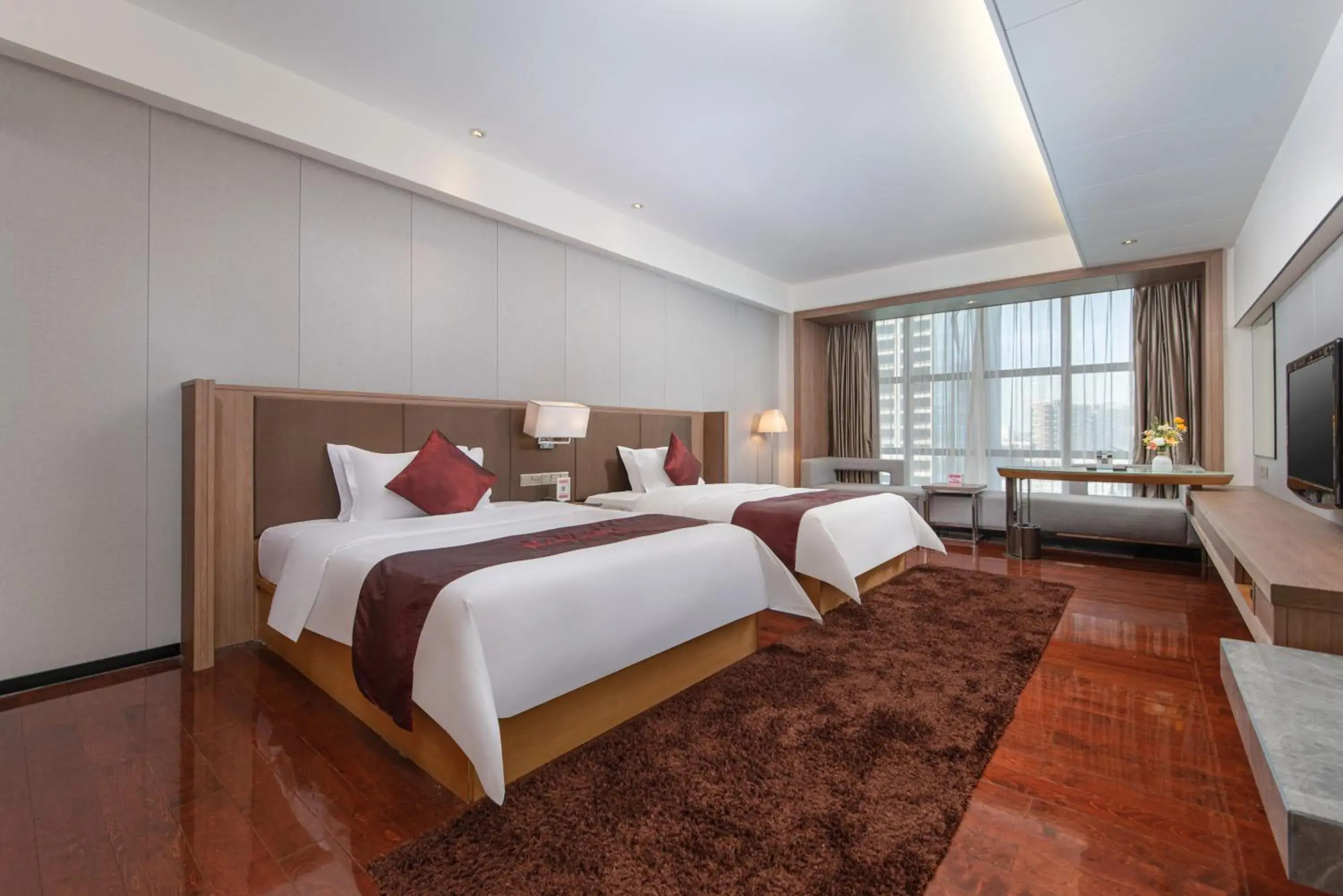 Bed in Shenzhen Ramada Plaza, North Railway Station Bed in Shenzhen Ramada Plaza, North Railway Station