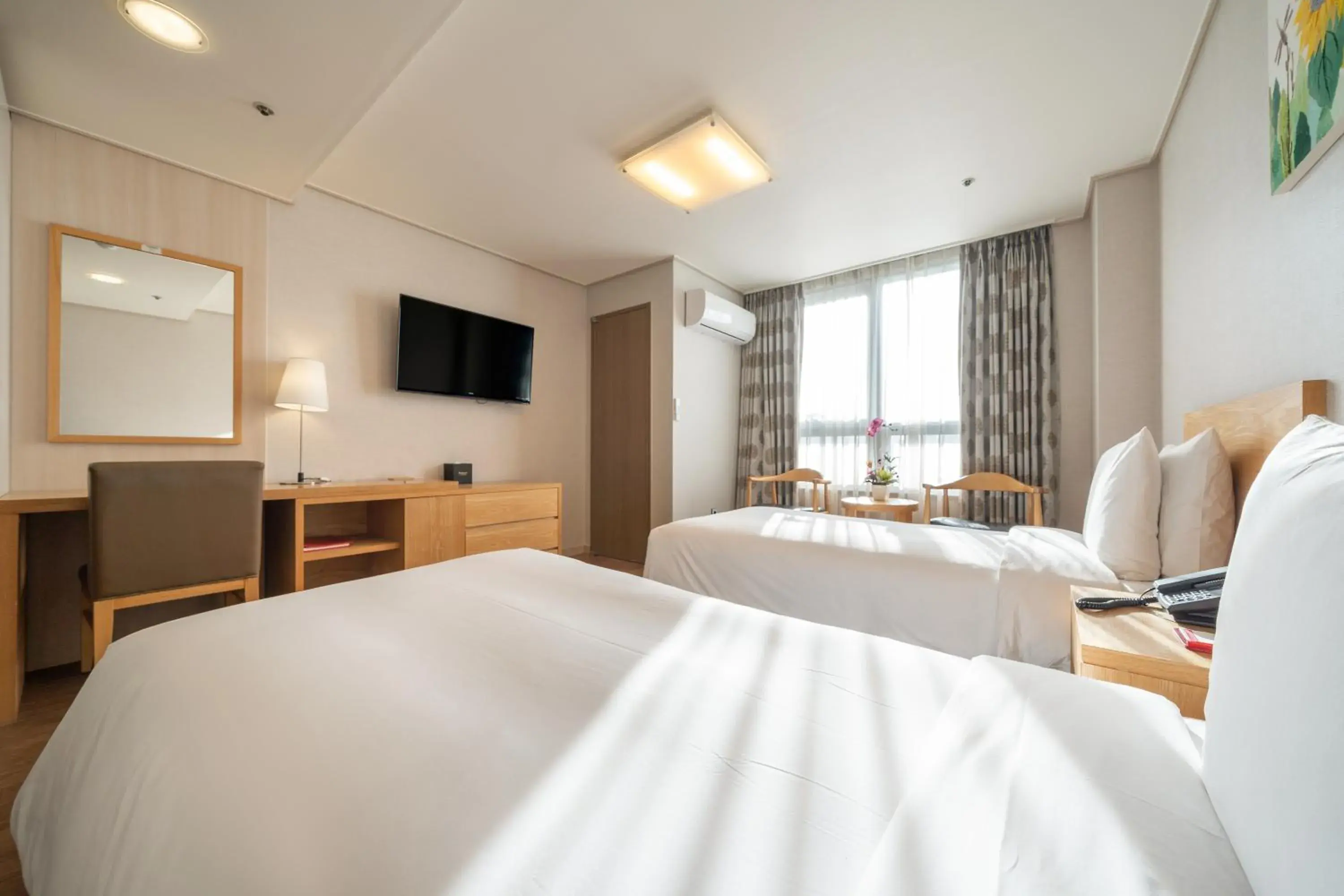 Bed in Ramada by Wyndham Seoul Dongdaemun Bed in Ramada by Wyndham Seoul Dongdaemun