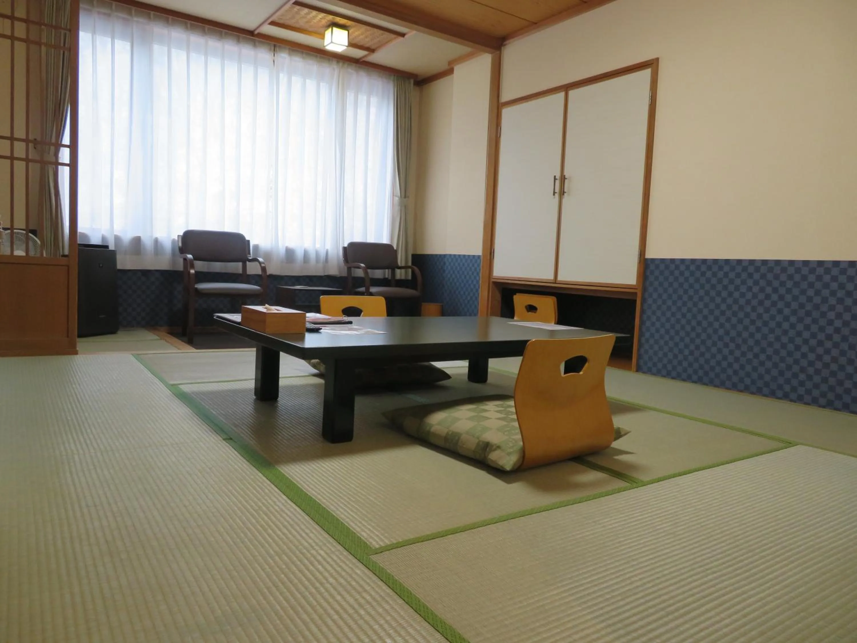 Seating area in Kashoutei Hanaya