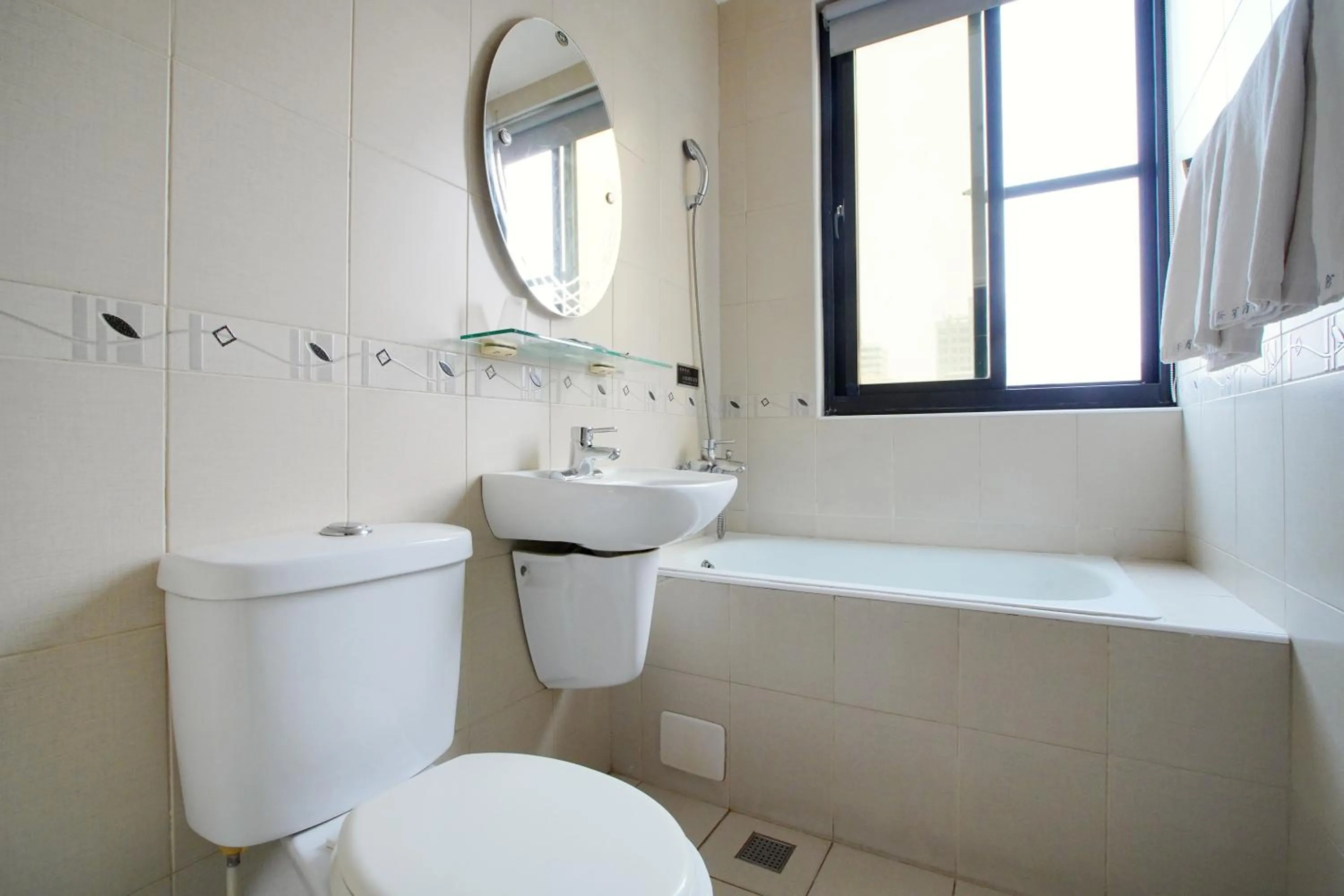 Bathroom in Happy Hotel