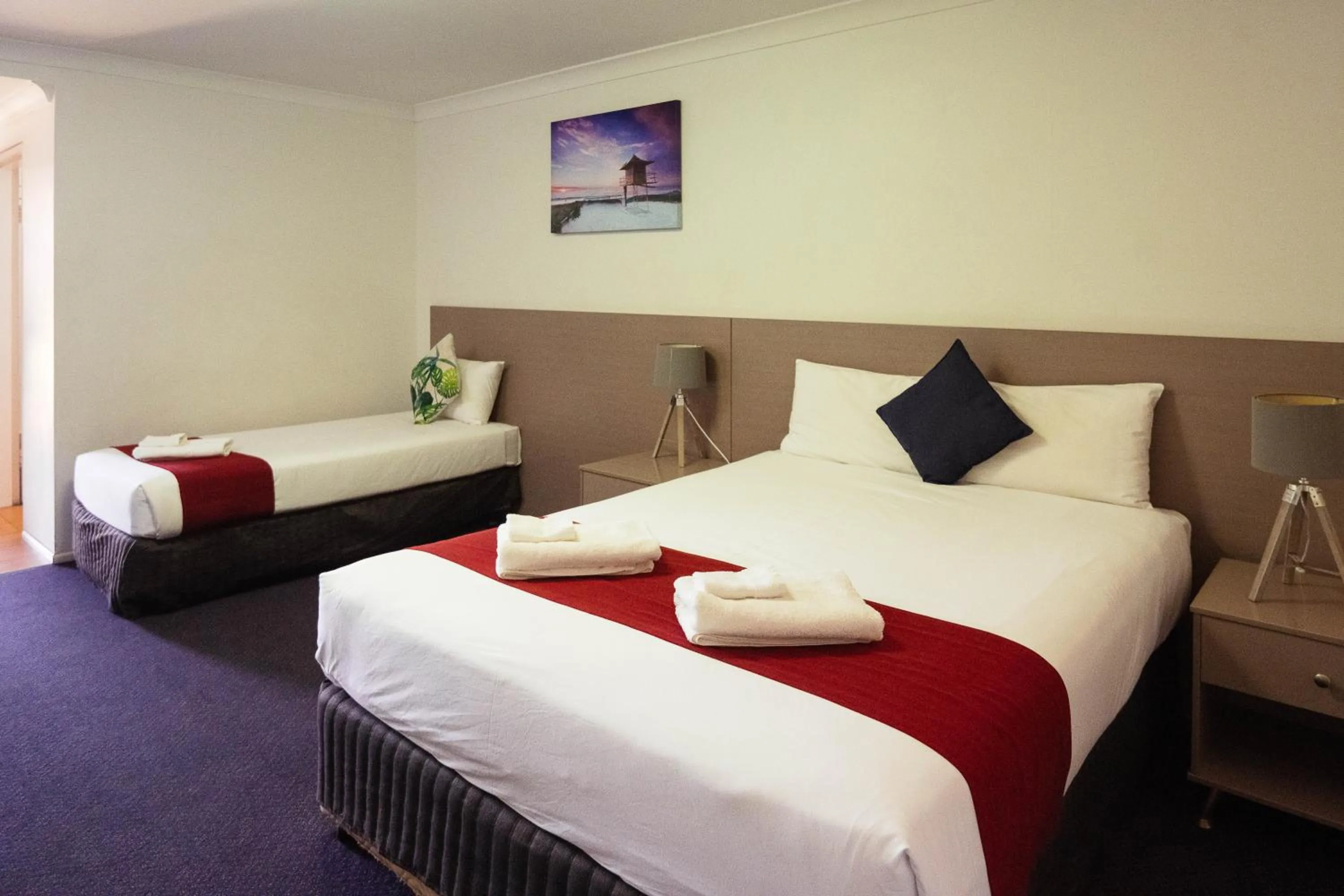 Bedroom, Bed in Burke & Wills Mt Isa