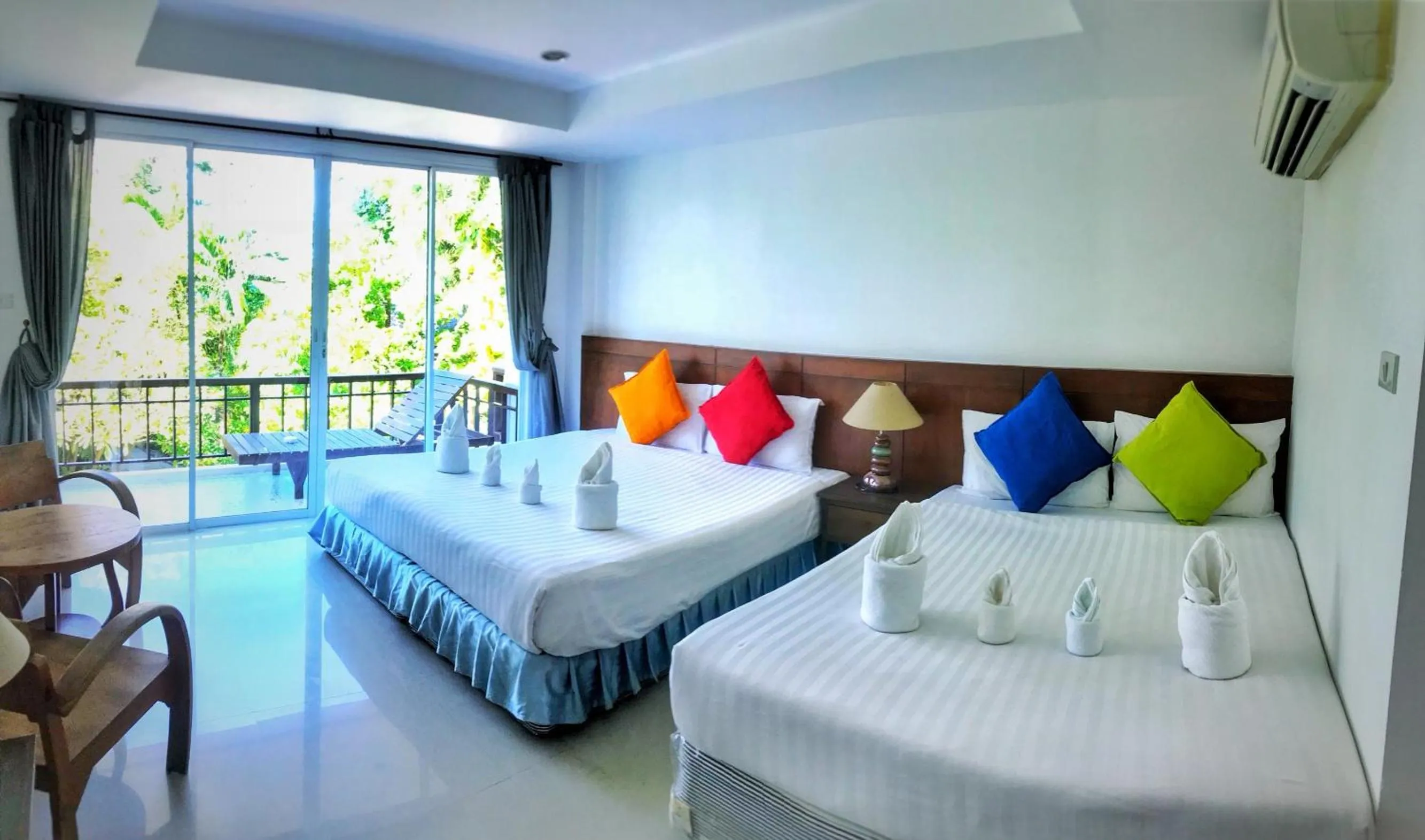 Bedroom, Bed in Kirati Beach Resort