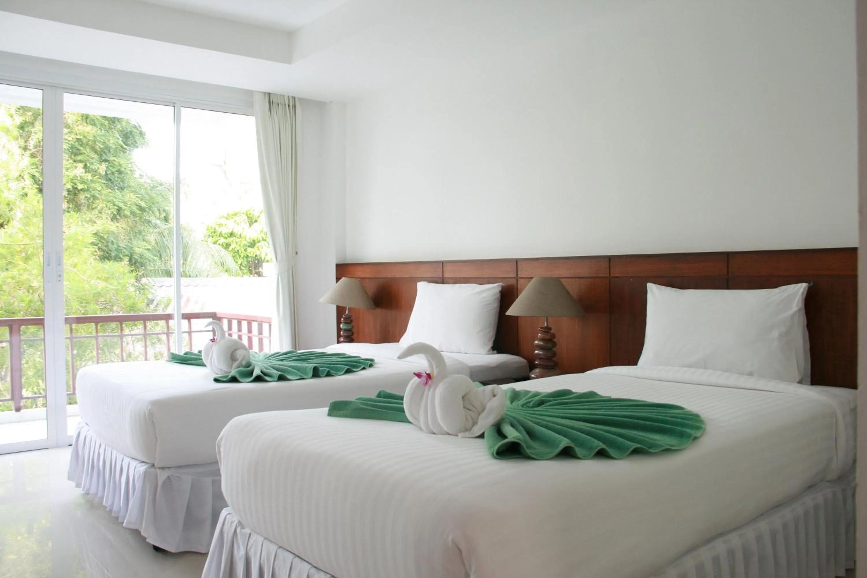 Bed in Kirati Beach Resort