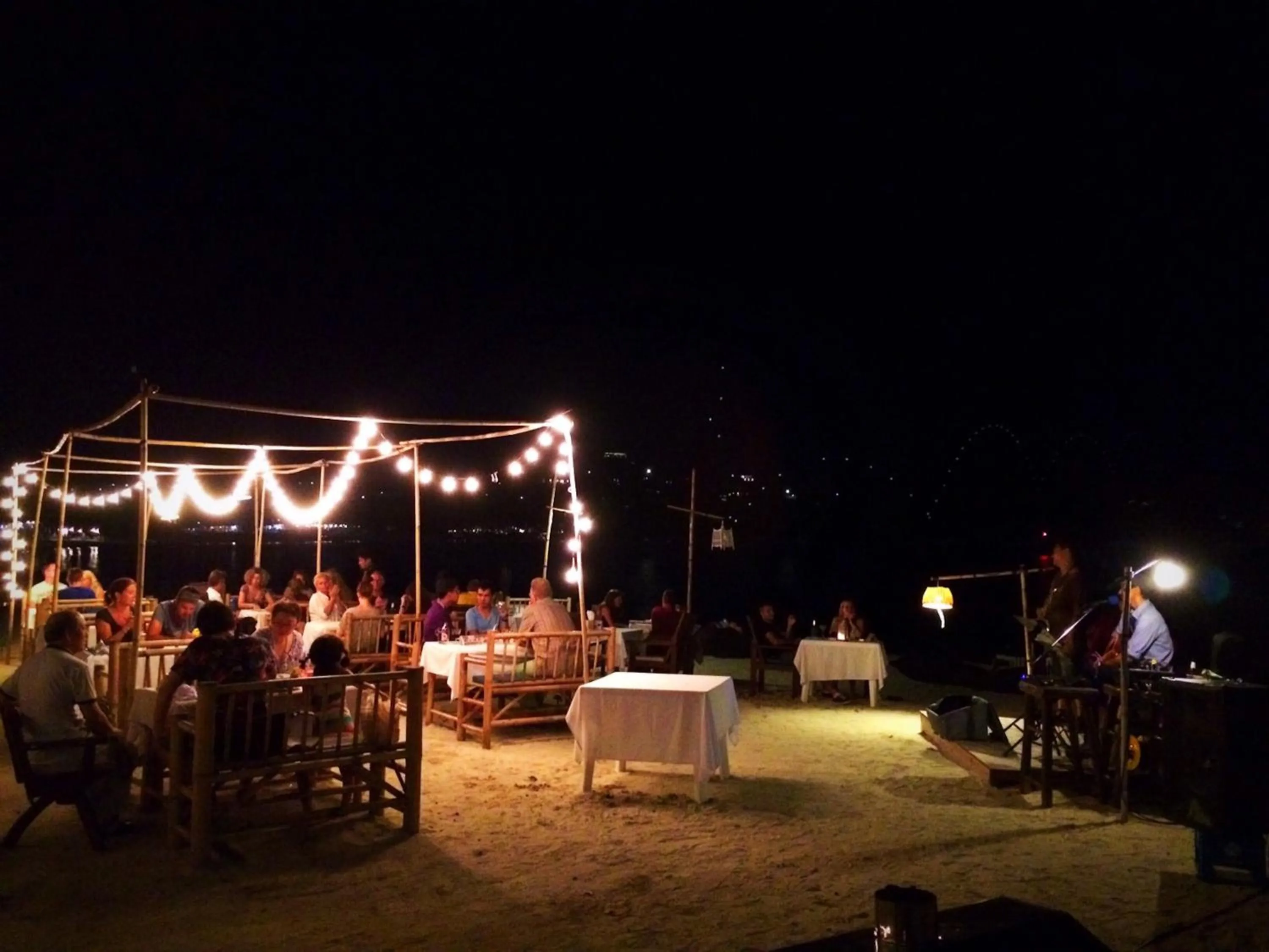 Restaurant/places to eat in Kirati Beach Resort