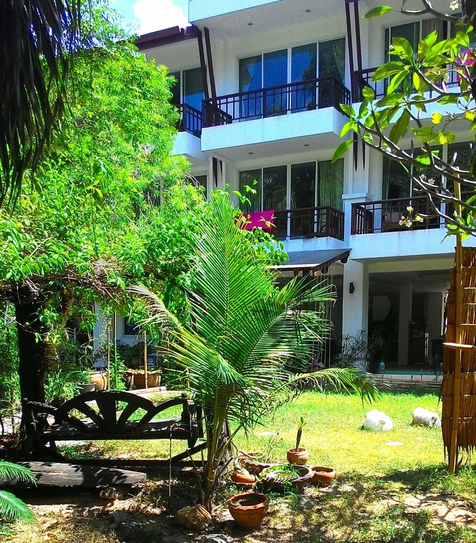 Facade/entrance in Kirati Beach Resort