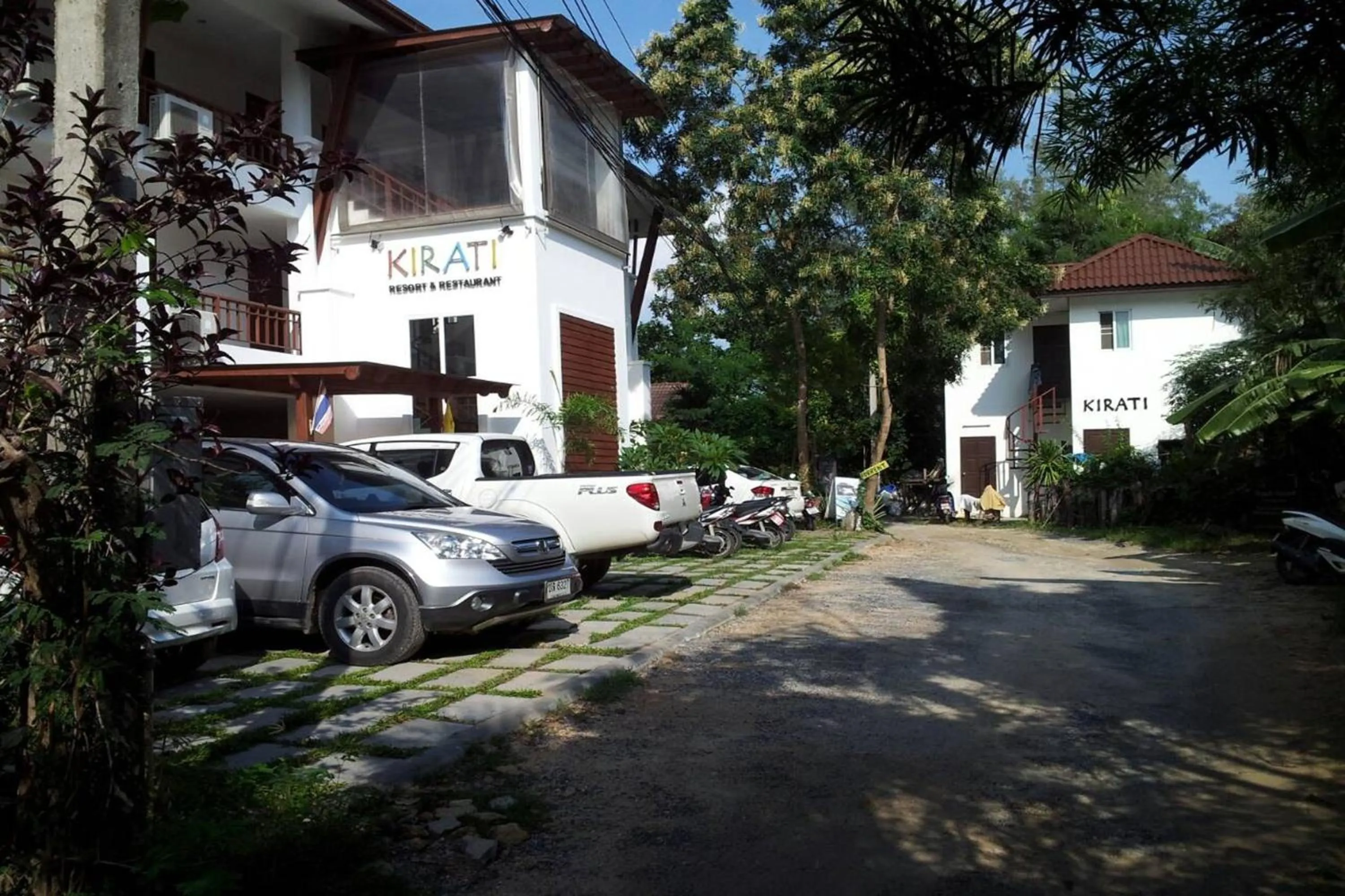 Facade/entrance in Kirati Beach Resort