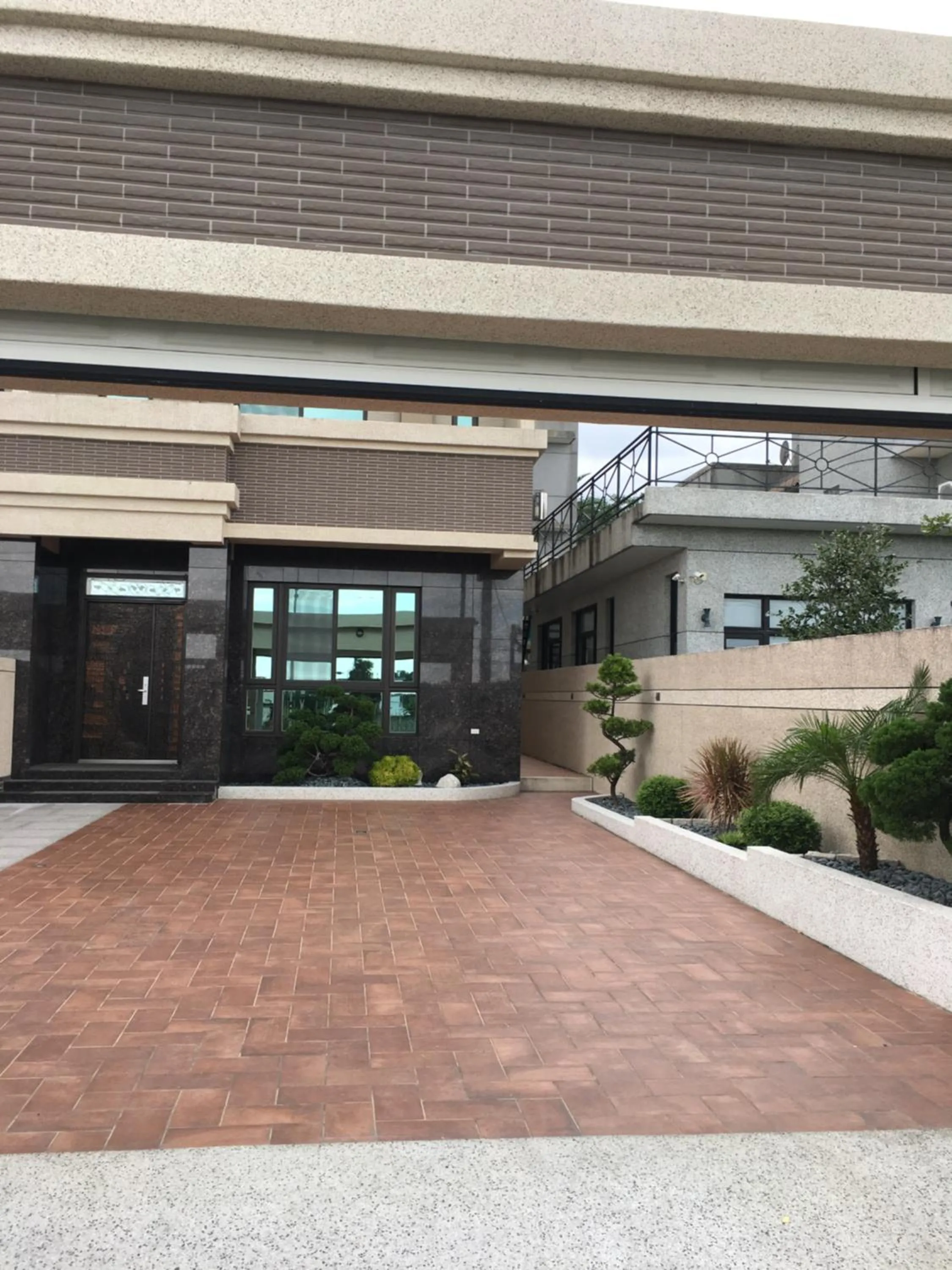 Property building in Canova Homestay