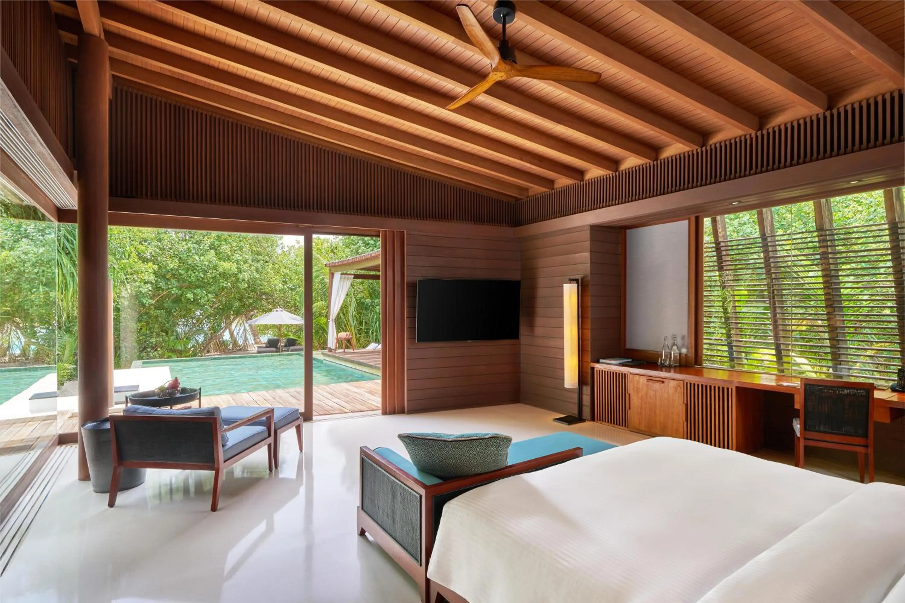 Bedroom, Bed in Park Hyatt Maldives Hadahaa