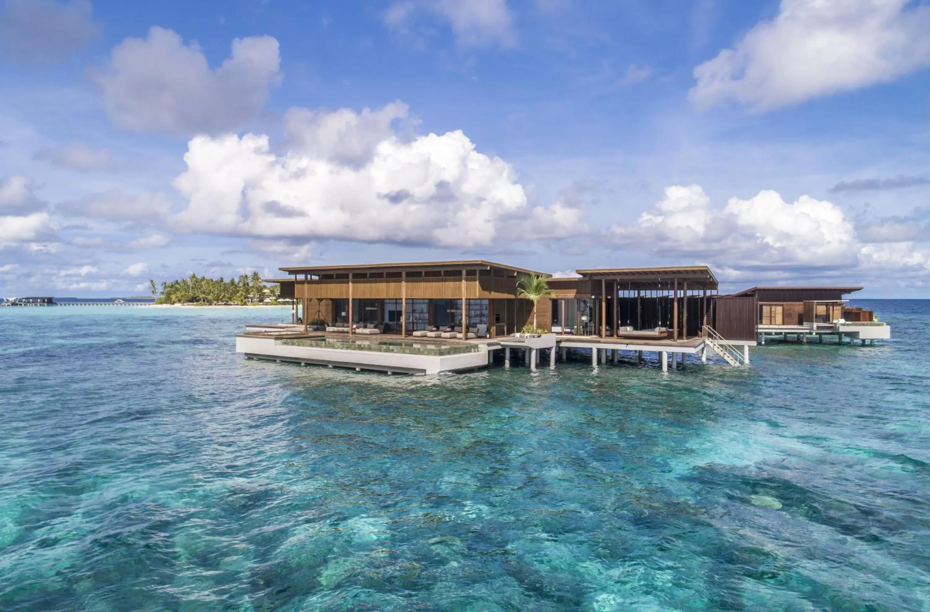 Area and facilities in Park Hyatt Maldives Hadahaa