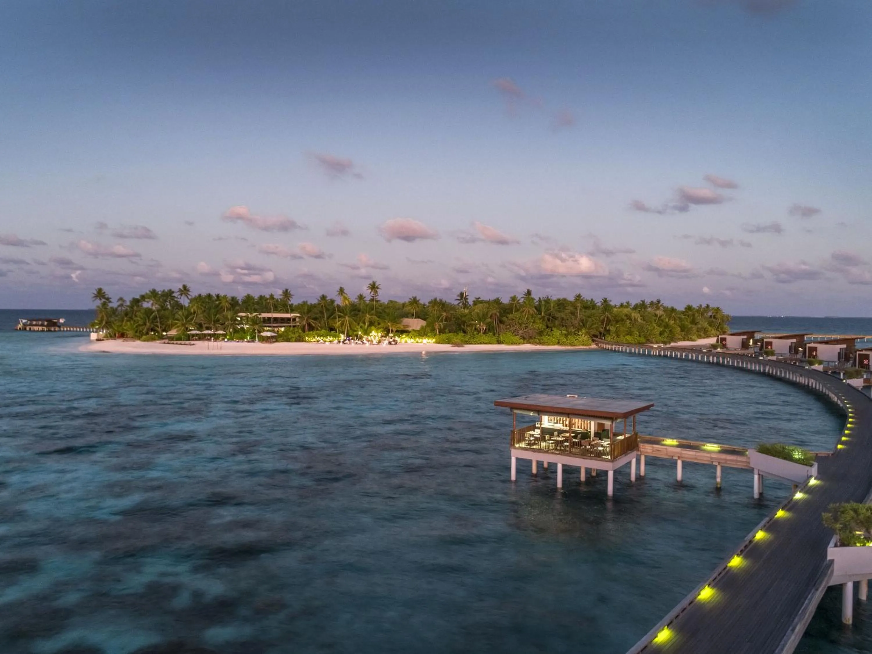 Restaurant/places to eat in Park Hyatt Maldives Hadahaa