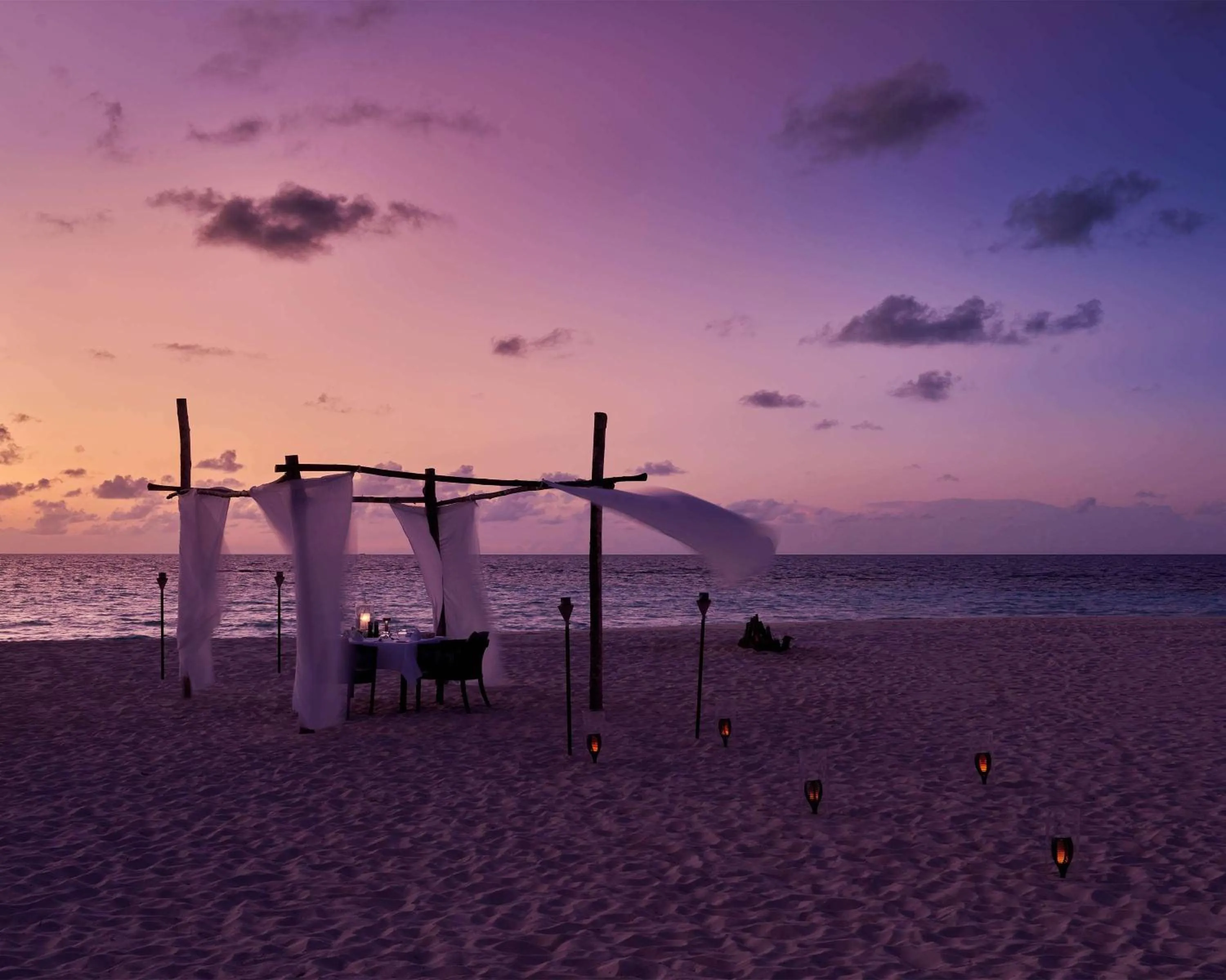 Restaurant/places to eat in Park Hyatt Maldives Hadahaa