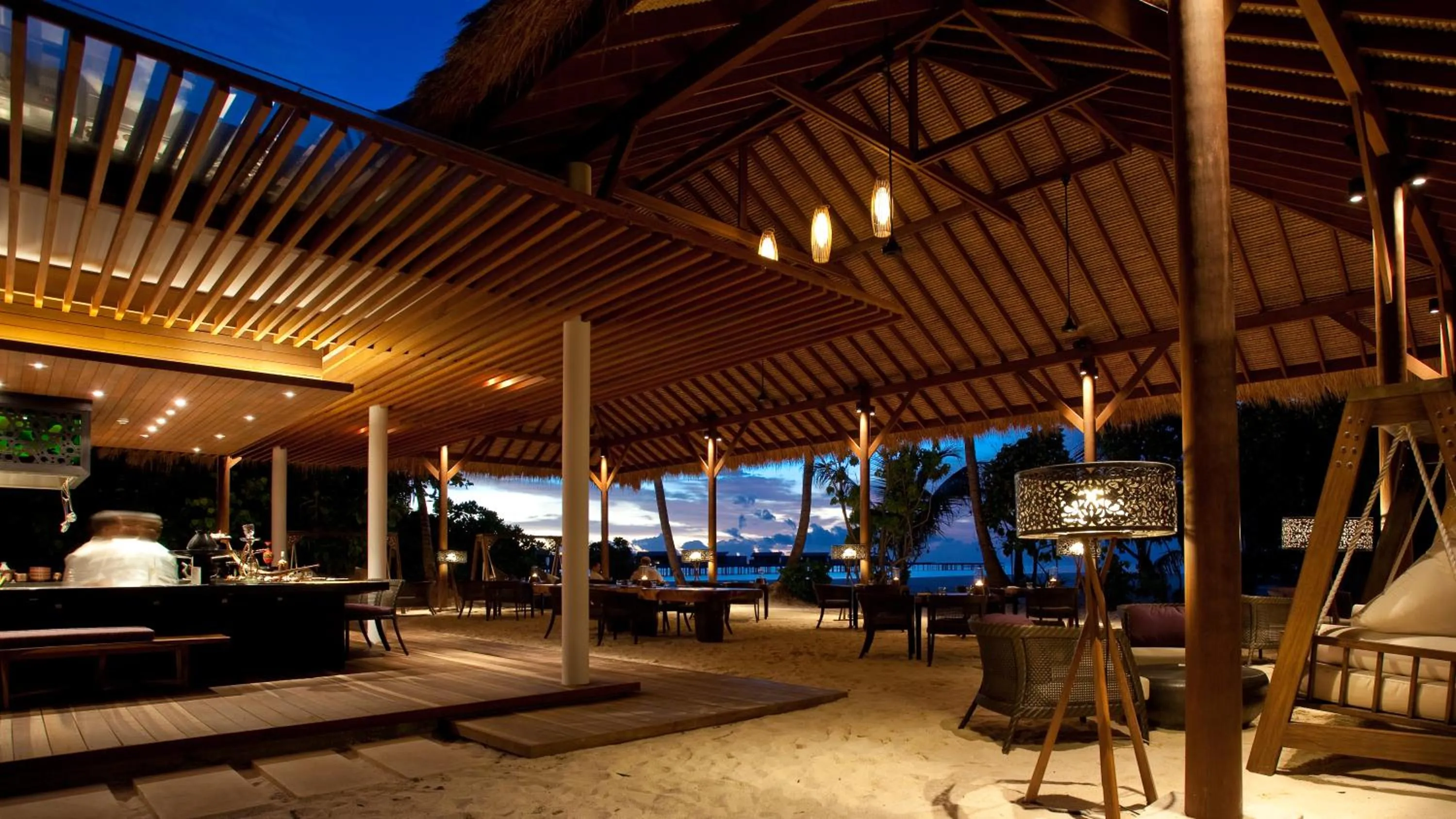 Restaurant/places to eat in Park Hyatt Maldives Hadahaa