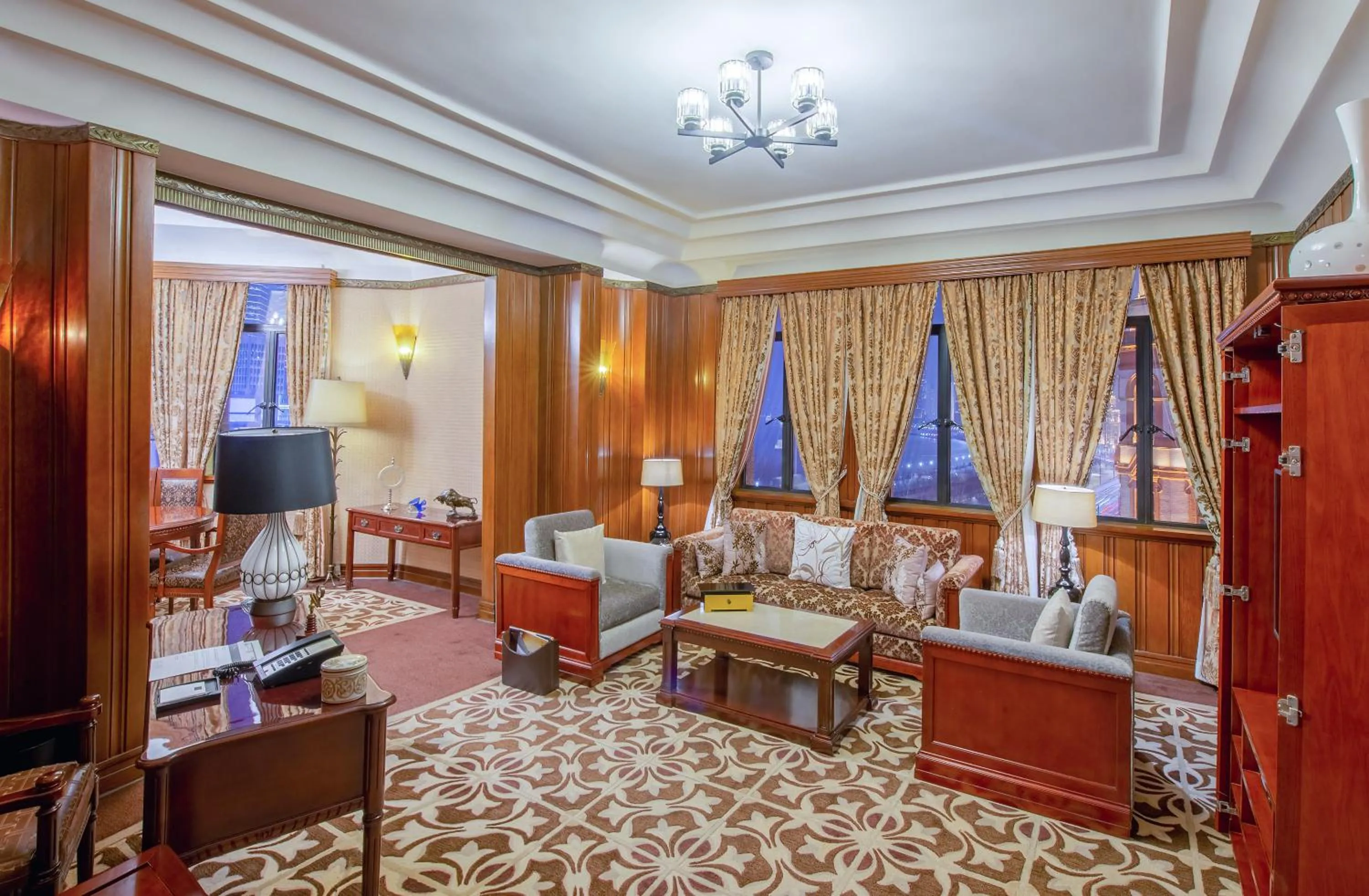 TV and multimedia in Fairmont Peace Hotel on the Bund