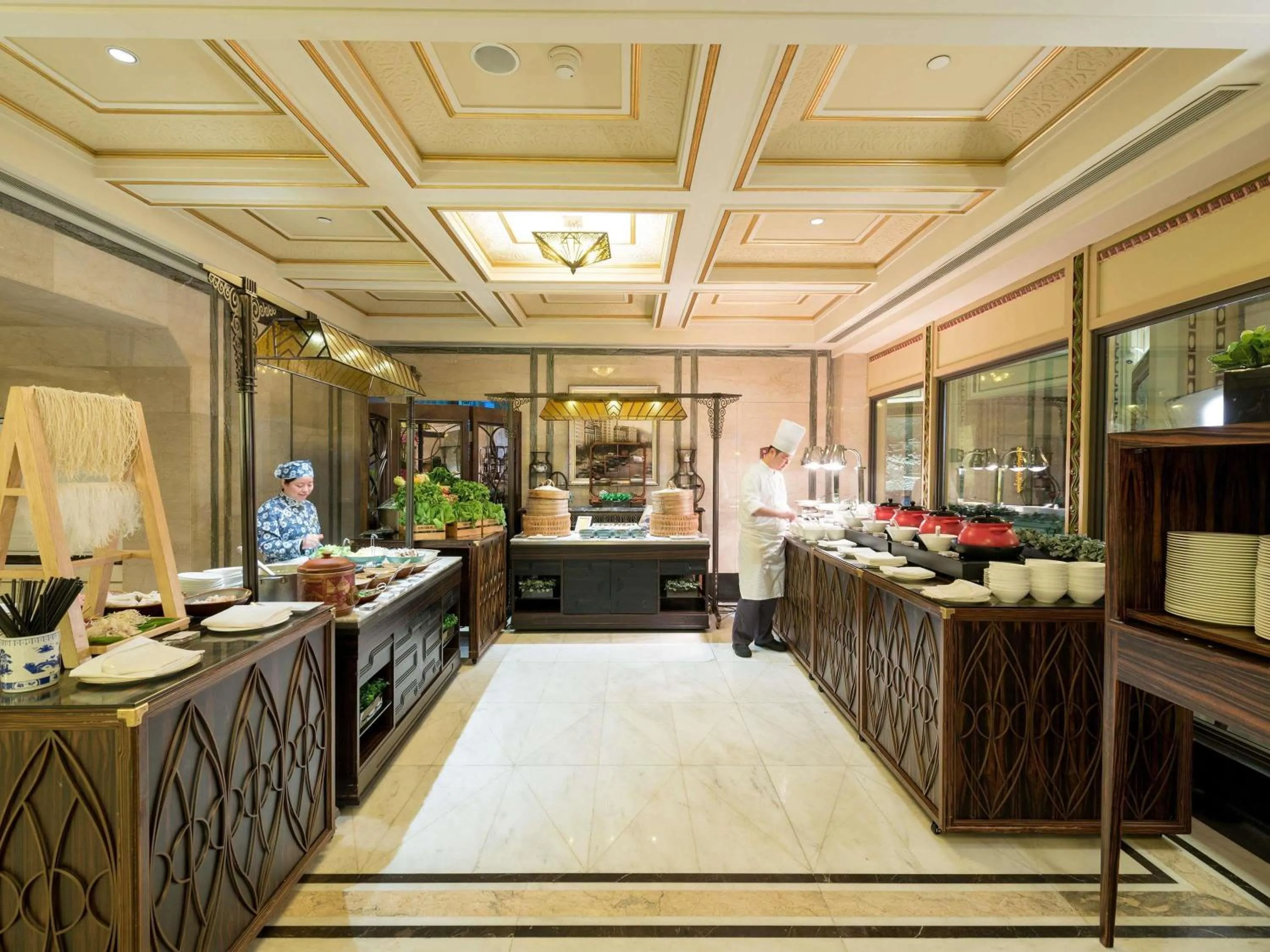 Restaurant/places to eat in Fairmont Peace Hotel on the Bund