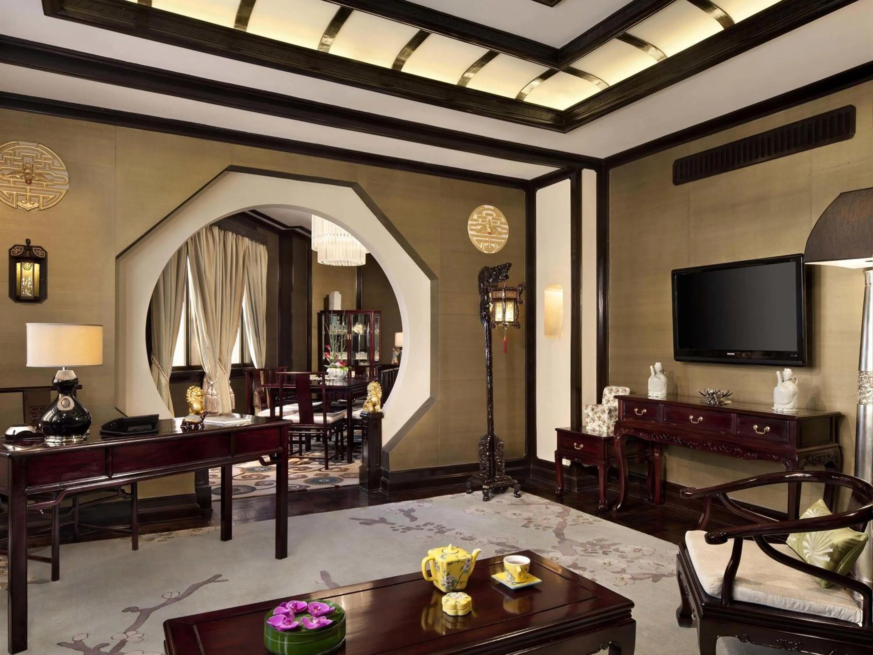 Bedroom in Fairmont Peace Hotel on the Bund