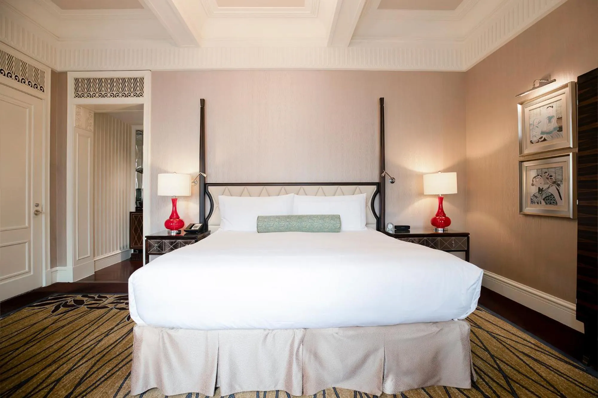 Bed in Fairmont Peace Hotel on the Bund