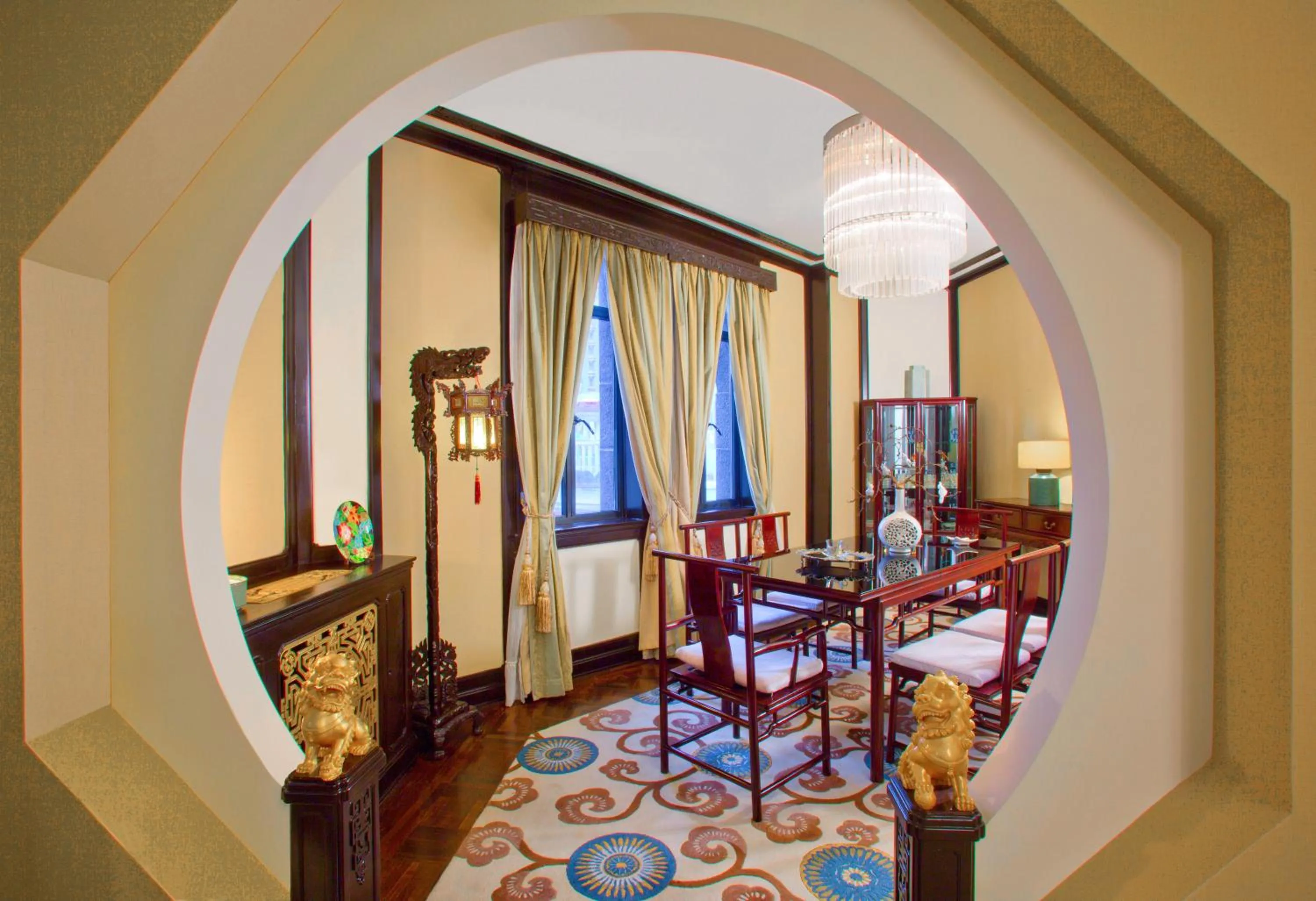 Living room in Fairmont Peace Hotel on the Bund