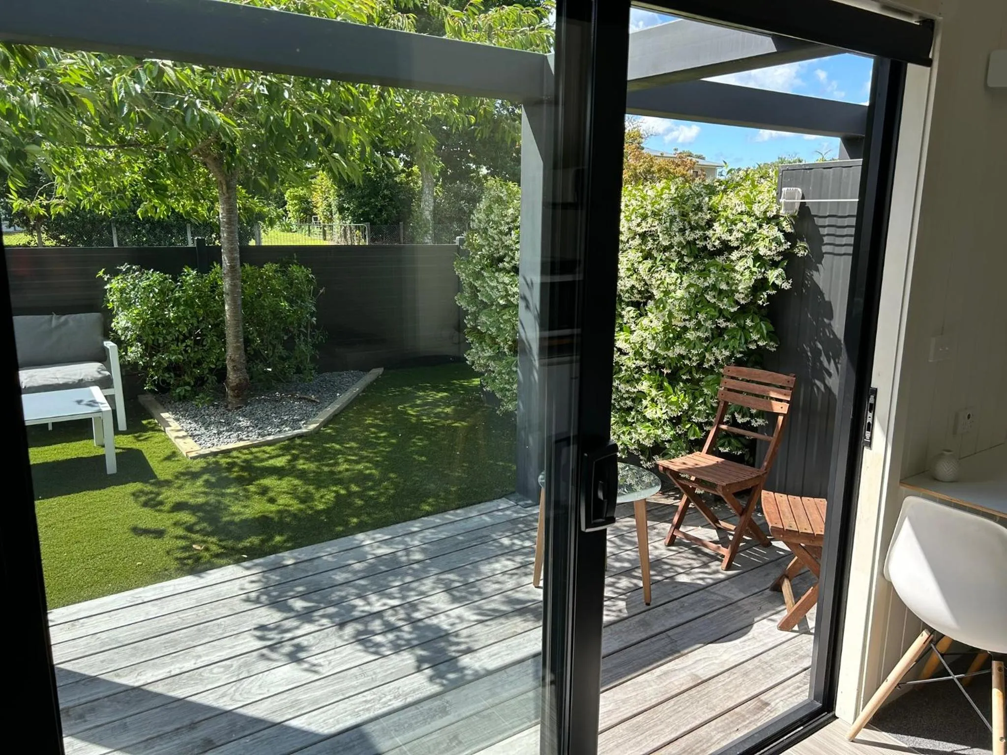 Garden view in Admiral Waters