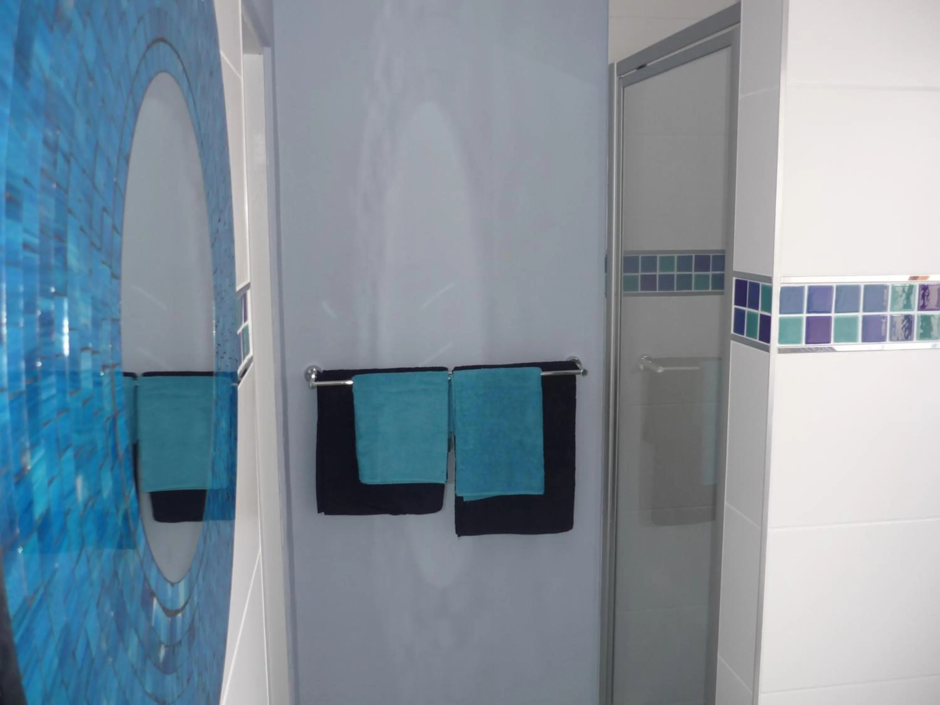 Bathroom in A1 Kynaston Guest House bed and breakfast or self catering