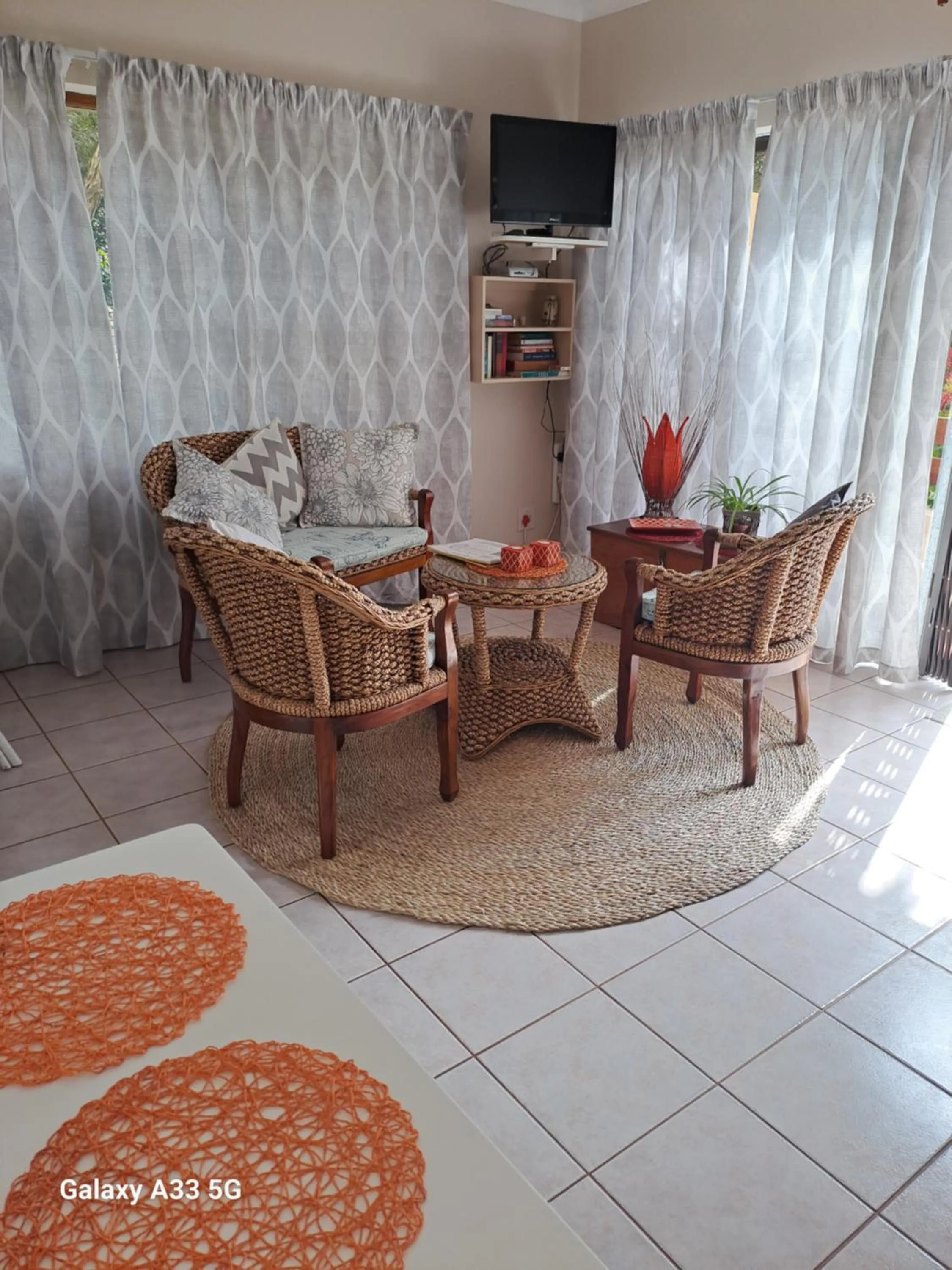 Living room in A1 Kynaston Guest House bed and breakfast or self catering