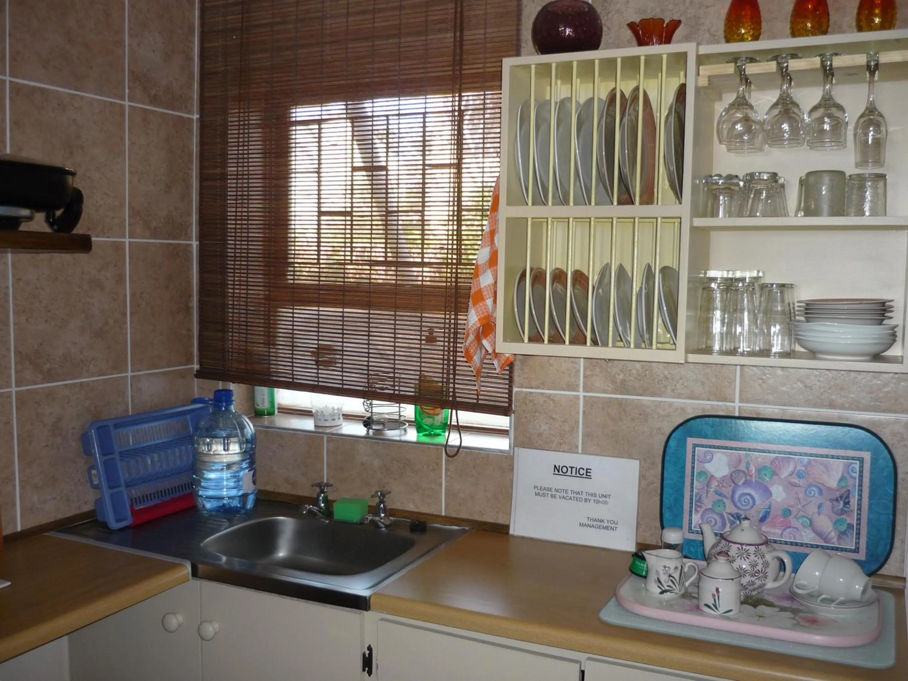 Kitchen or kitchenette in A1 Kynaston Guest House bed and breakfast or self catering