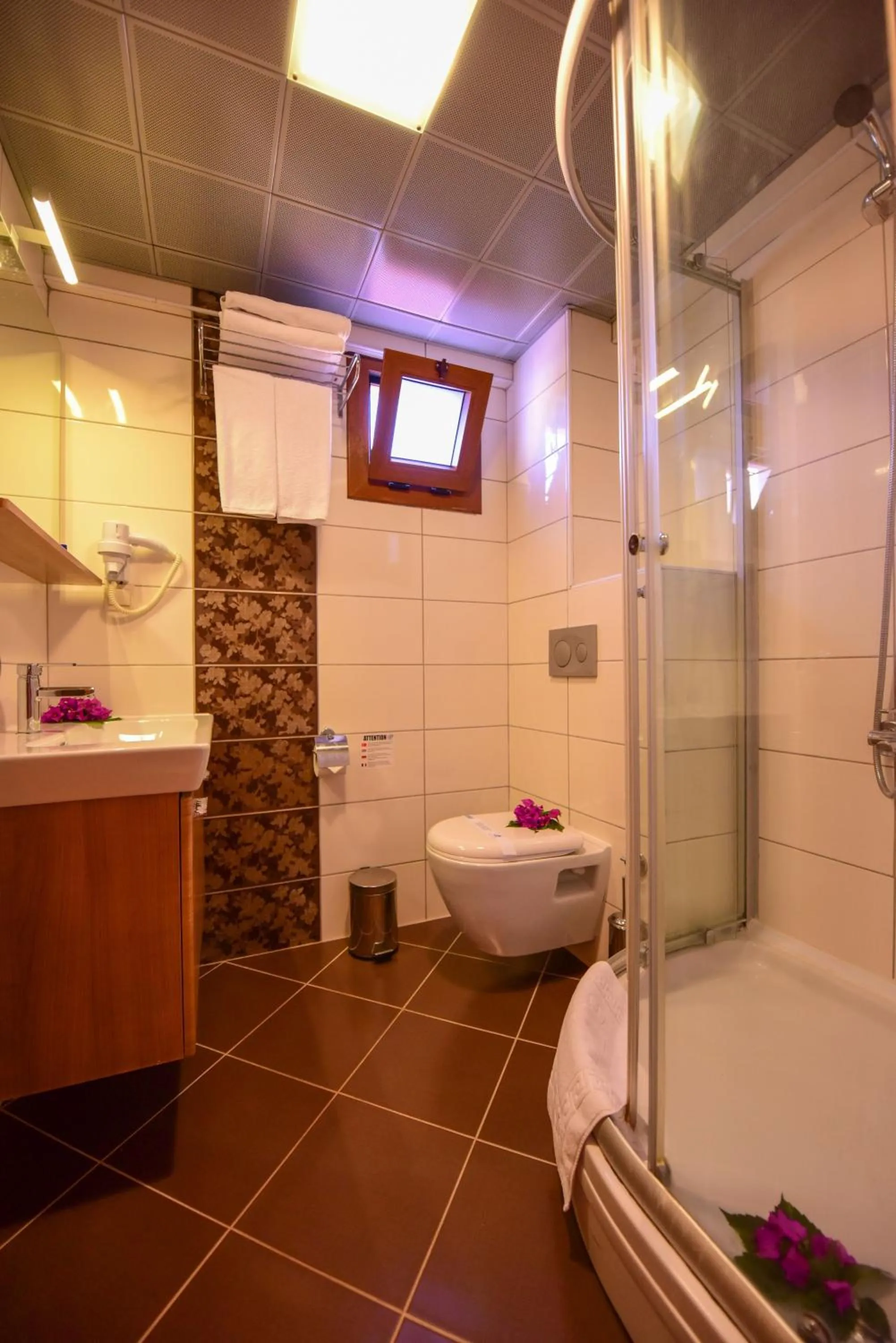 Bathroom in Perdikia Hill Hotel And Villas