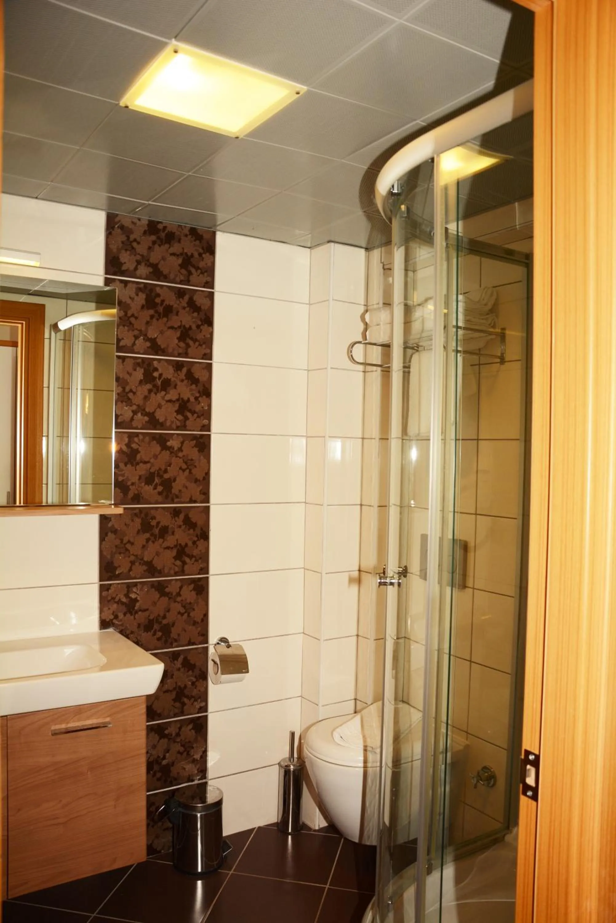 Bathroom in Perdikia Hill Hotel And Villas