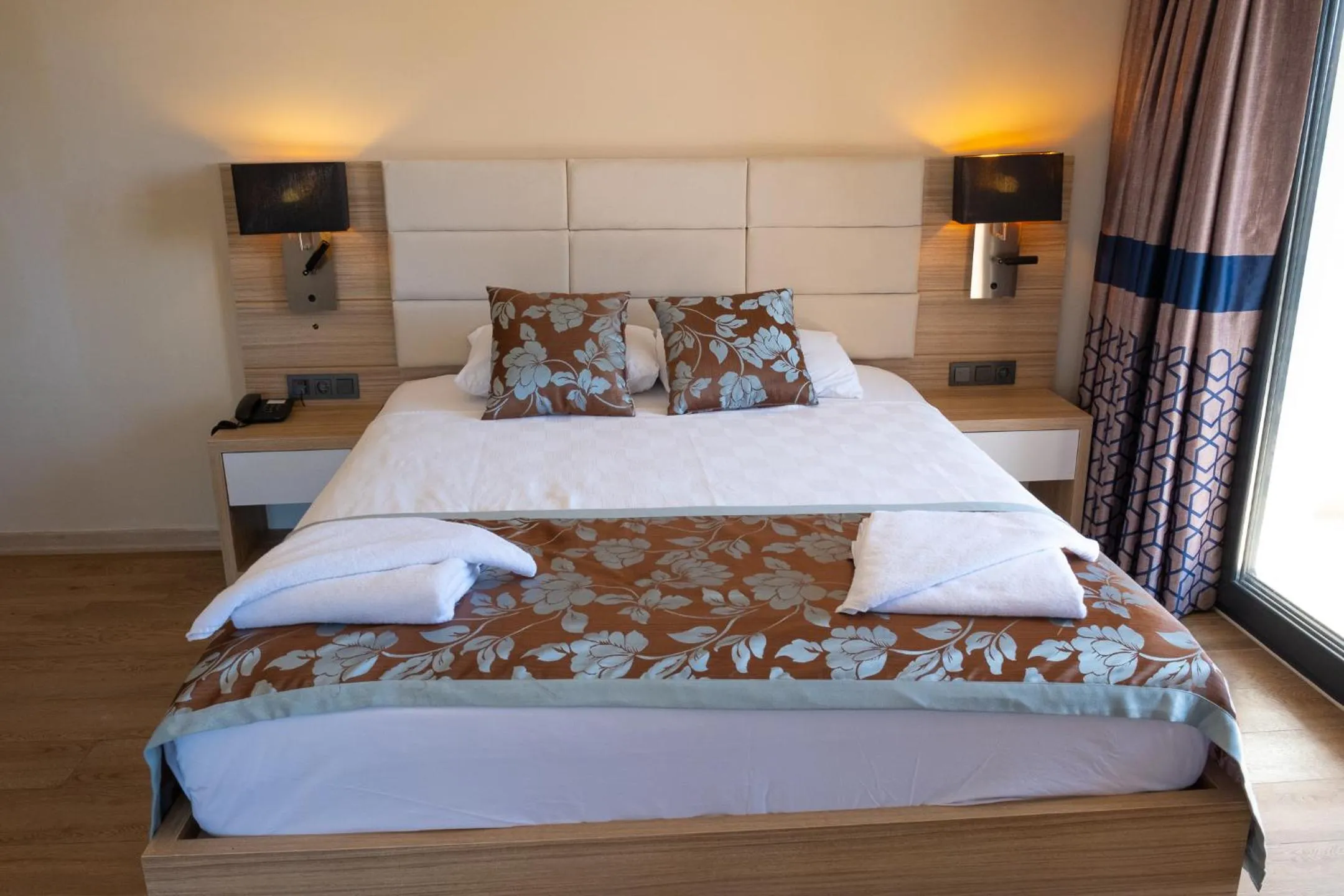 Bedroom, Bed in Perdikia Hill Hotel And Villas