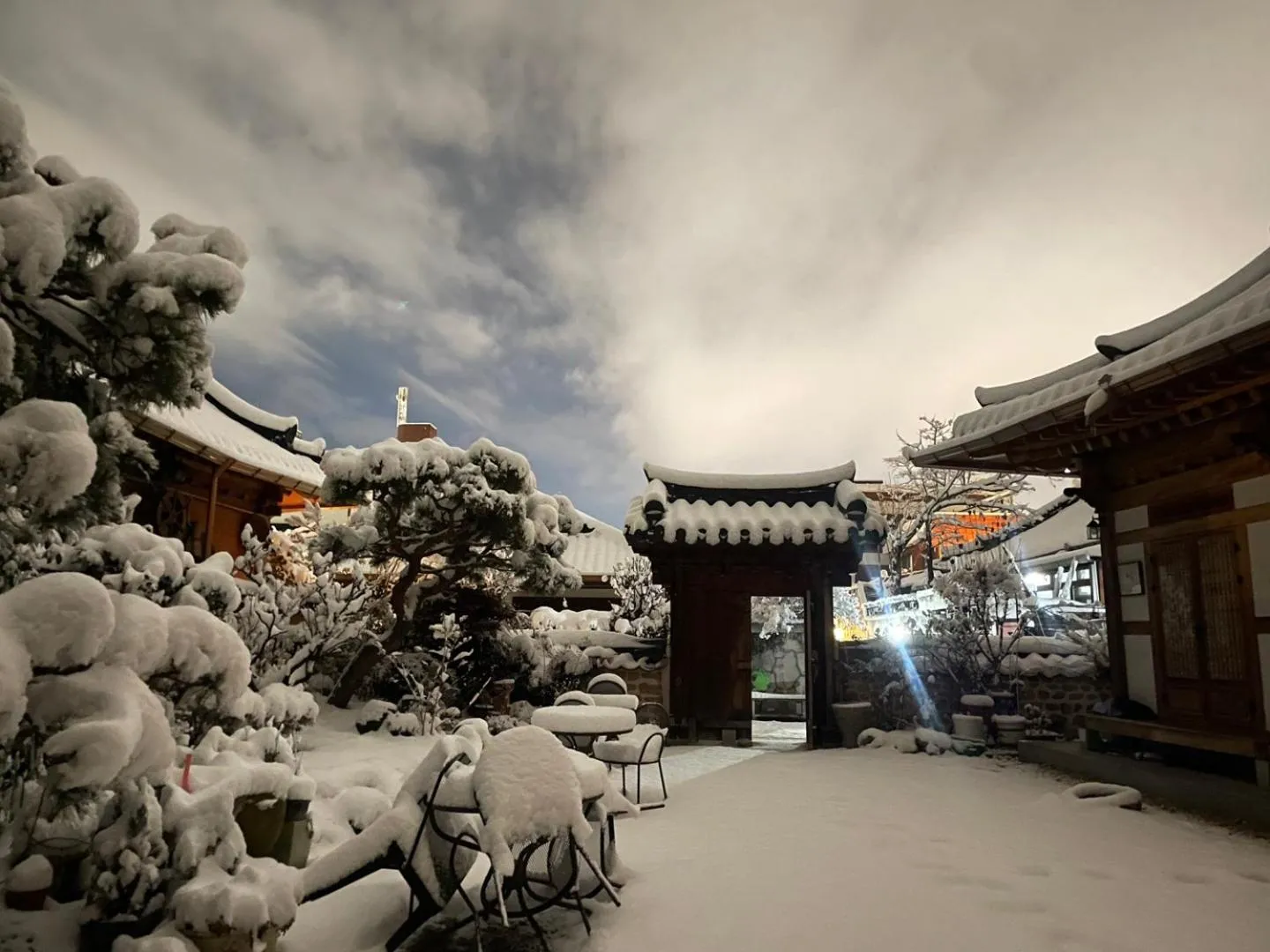Winter in Hanok Hyeyum