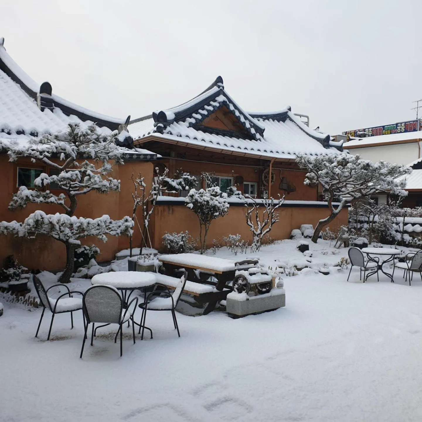 Winter in Hanok Hyeyum
