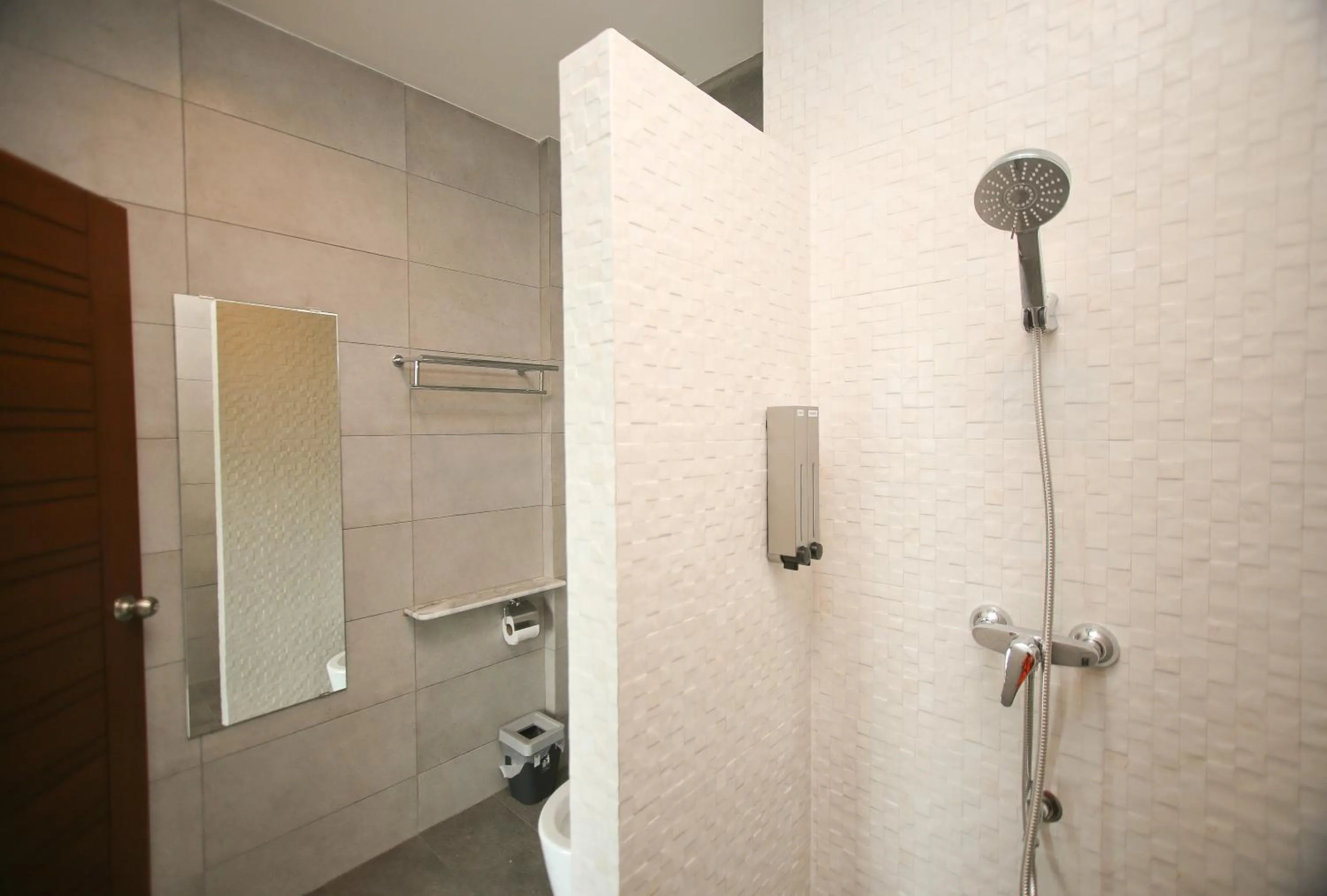 Bunprasop Garden Hotel