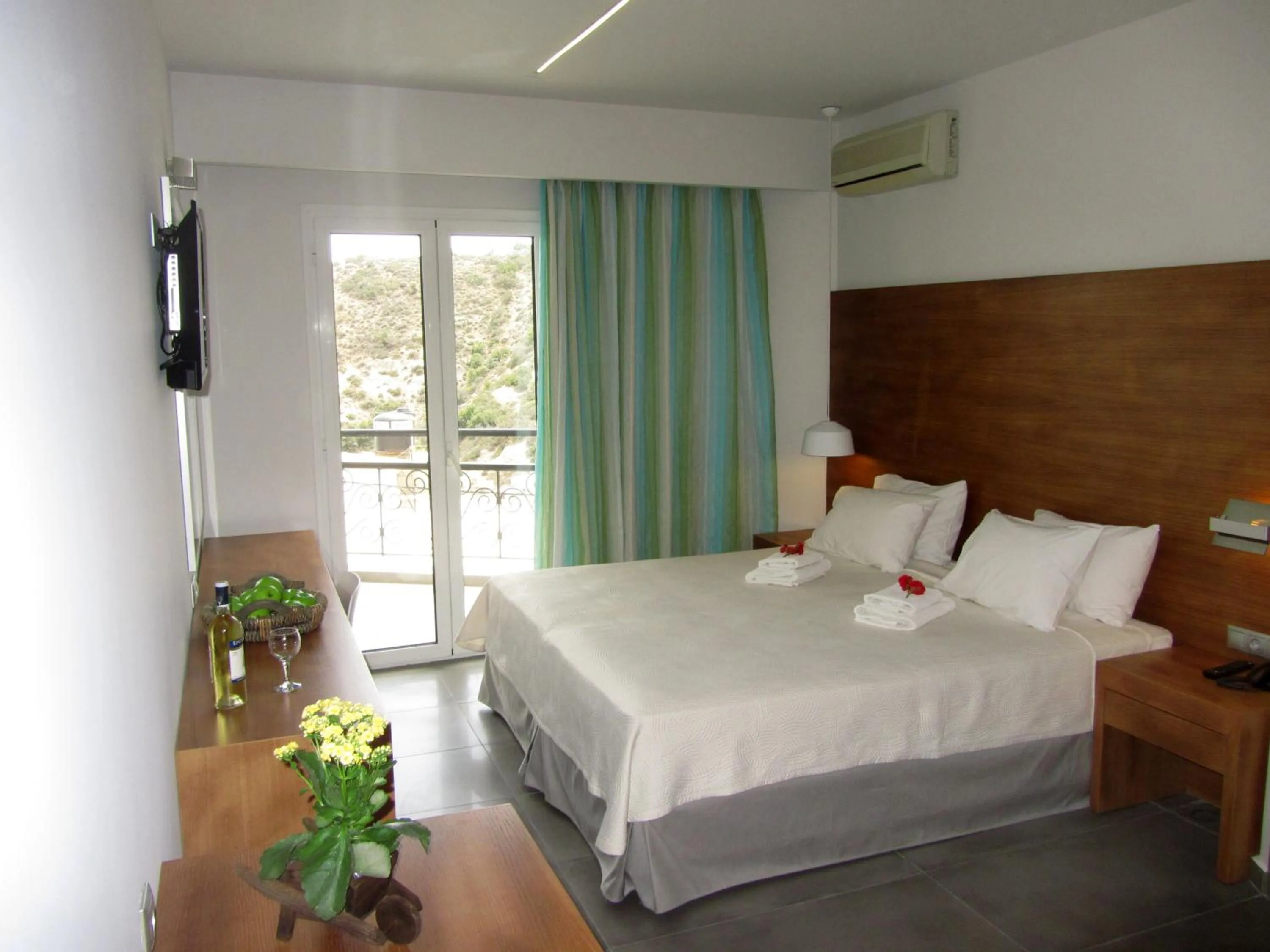 Photo of the whole room in Petra Hotel