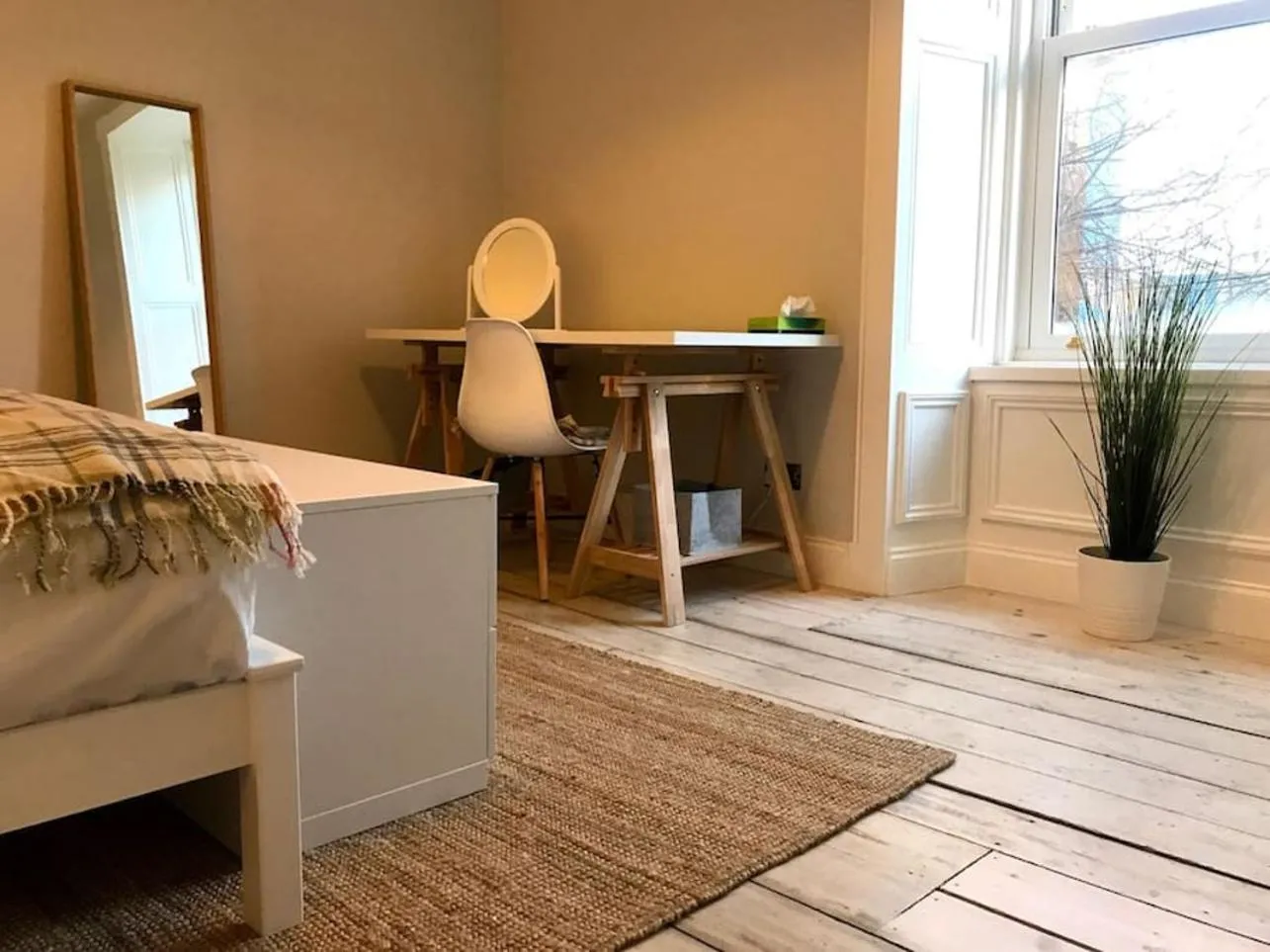 Relax In Style In Edinburghs Buzzing West End