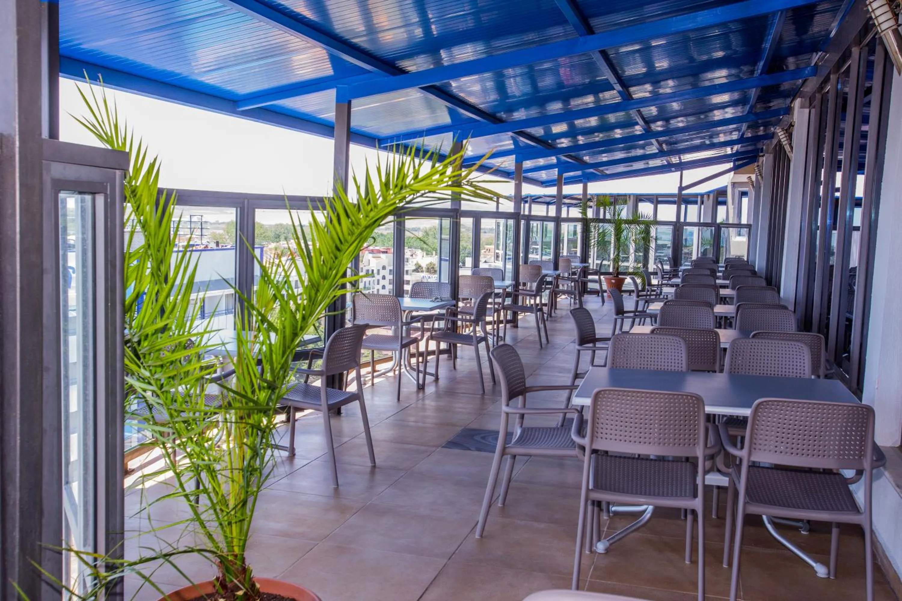 Restaurant/places to eat in Smartline Meridian Hotel