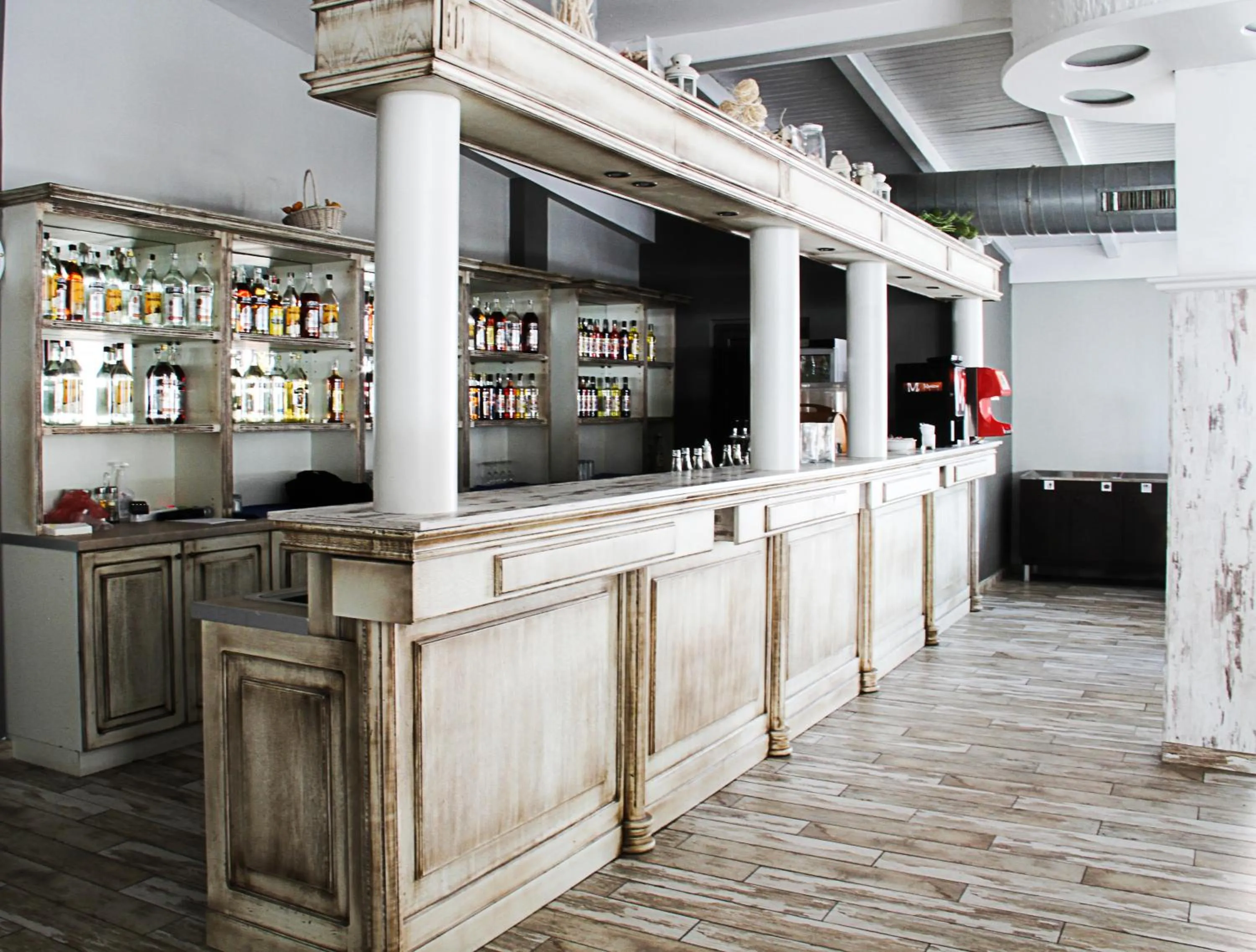 Restaurant/places to eat in Smartline Meridian Hotel