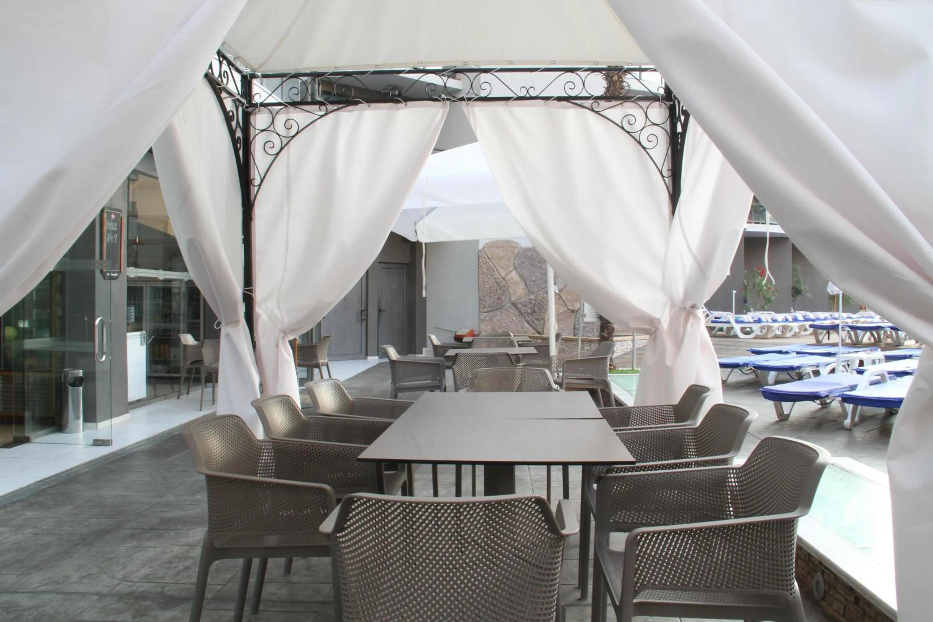 Lounge or bar in Smartline Meridian Hotel