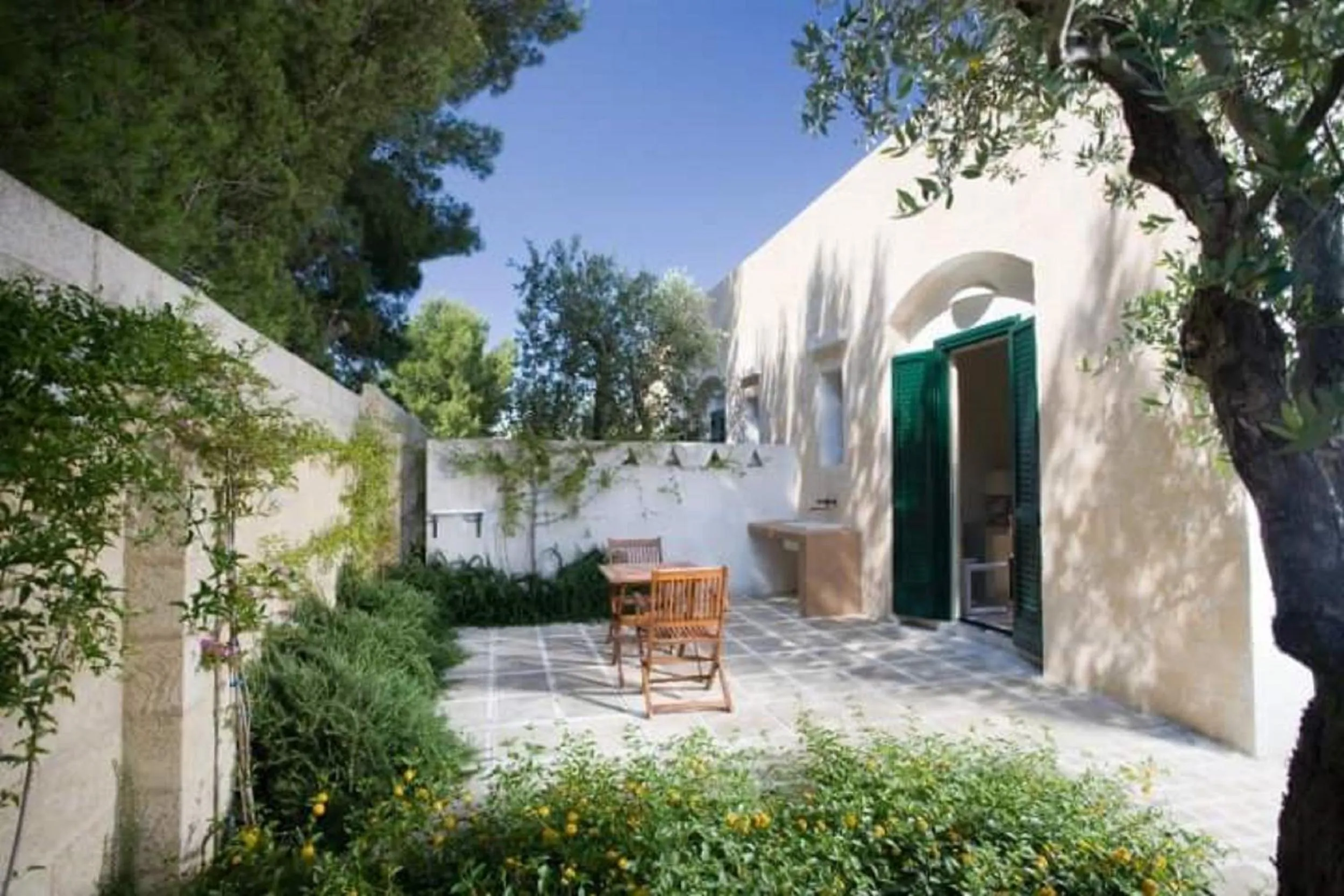 Garden in Masseria L'Antico Frantoio