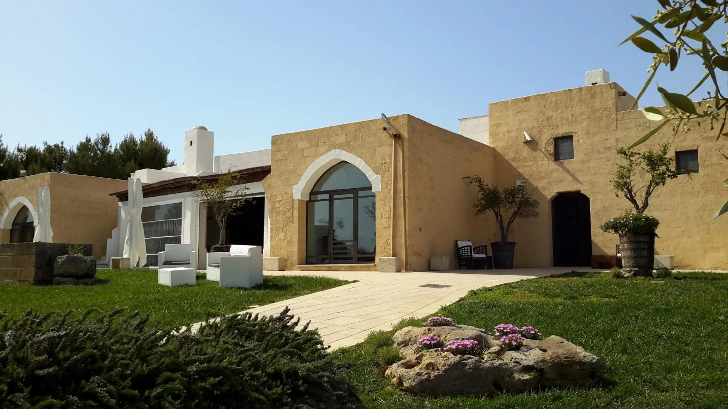 Facade/entrance in Masseria L'Antico Frantoio