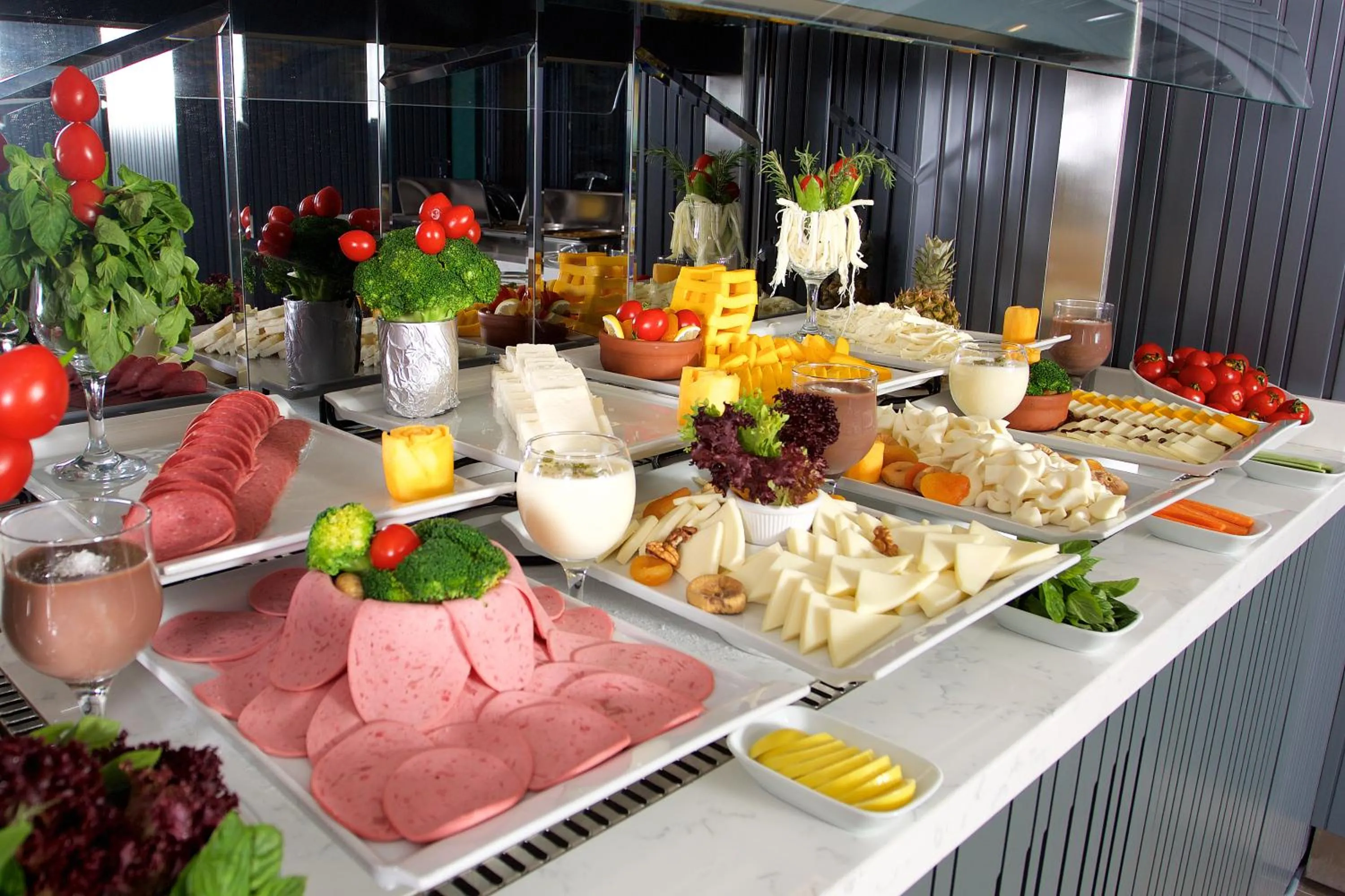 Buffet breakfast in Amethyst Hotel