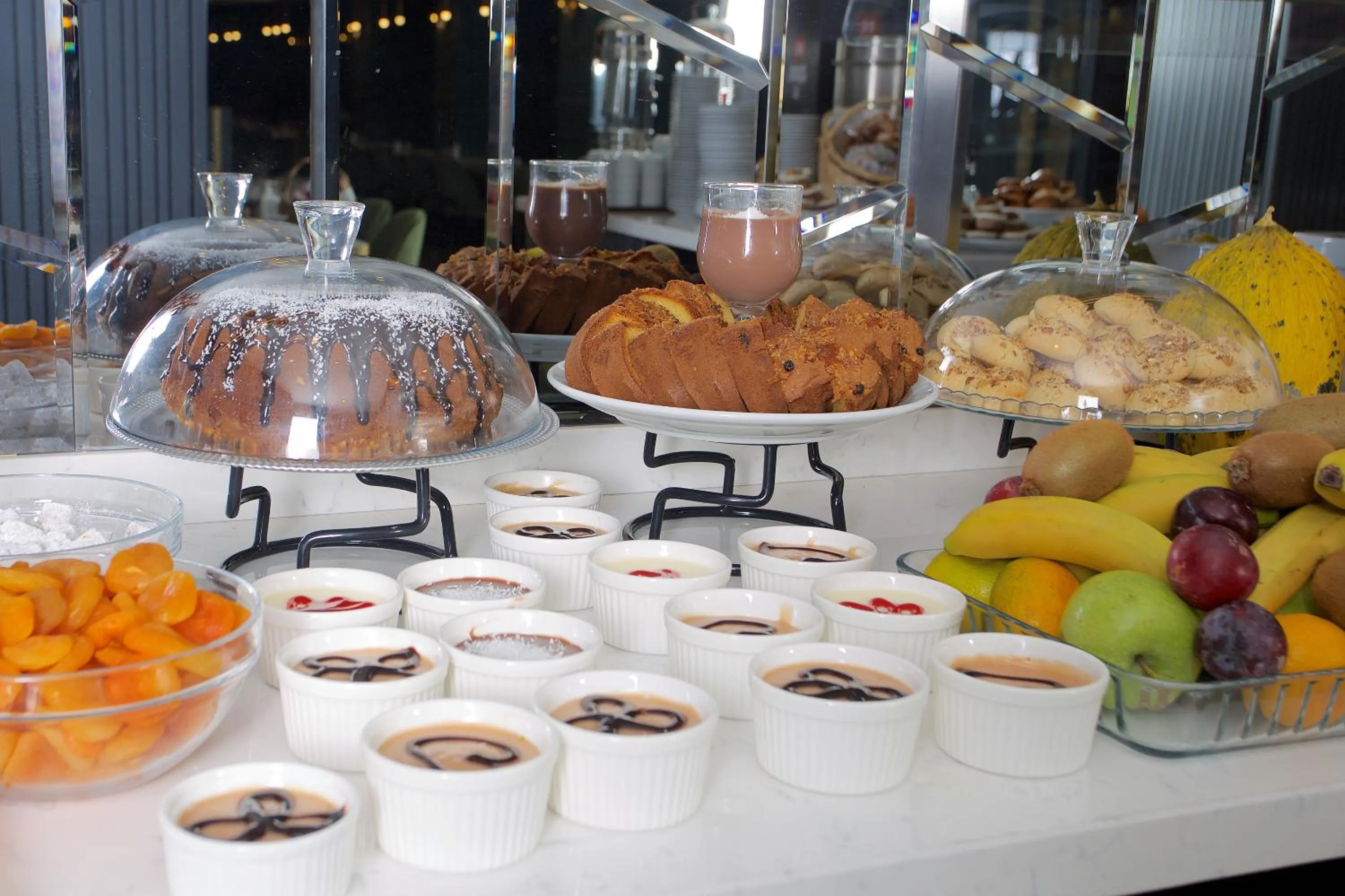 Buffet breakfast in Amethyst Hotel