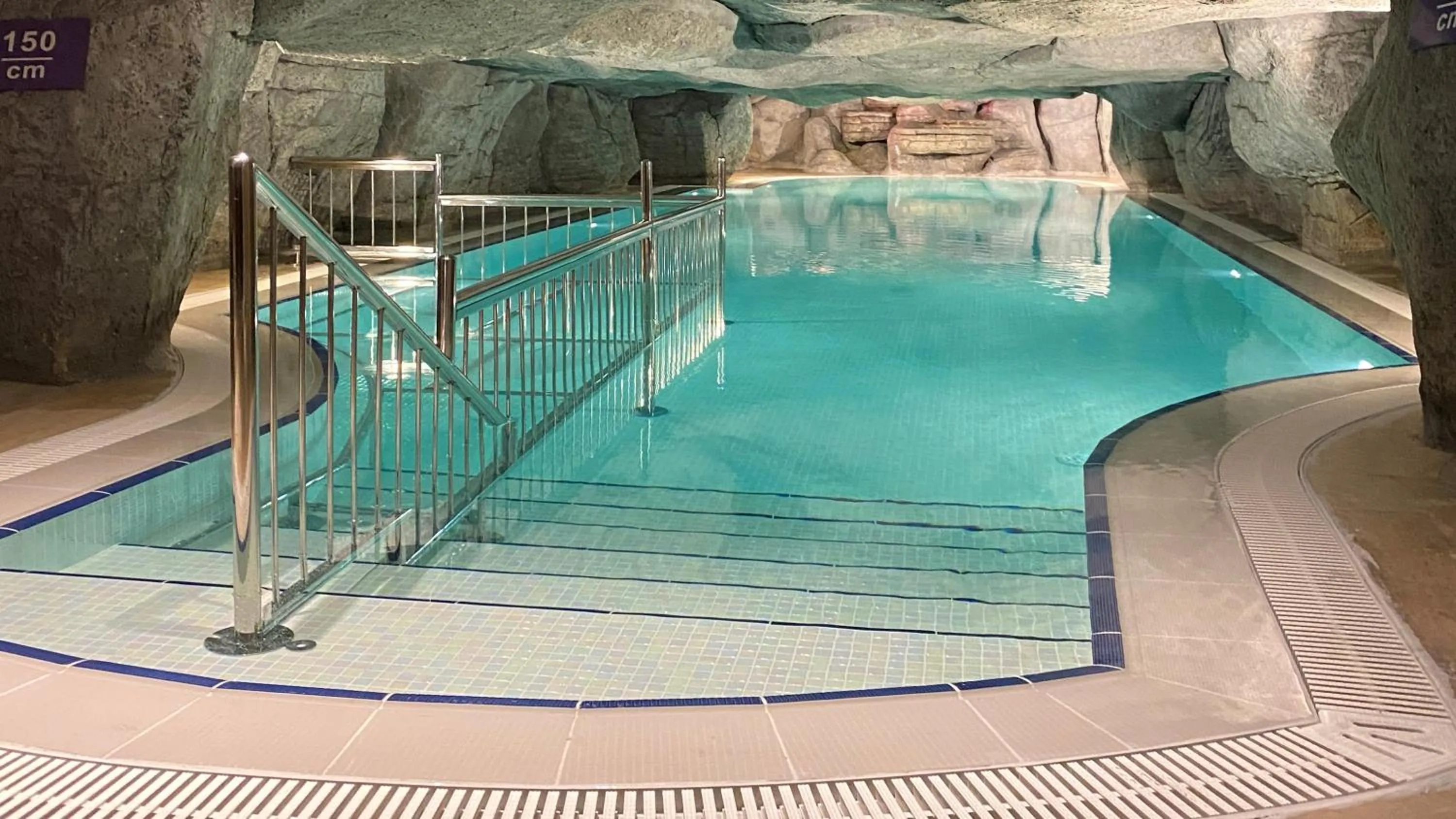 Pool view in Amethyst Hotel