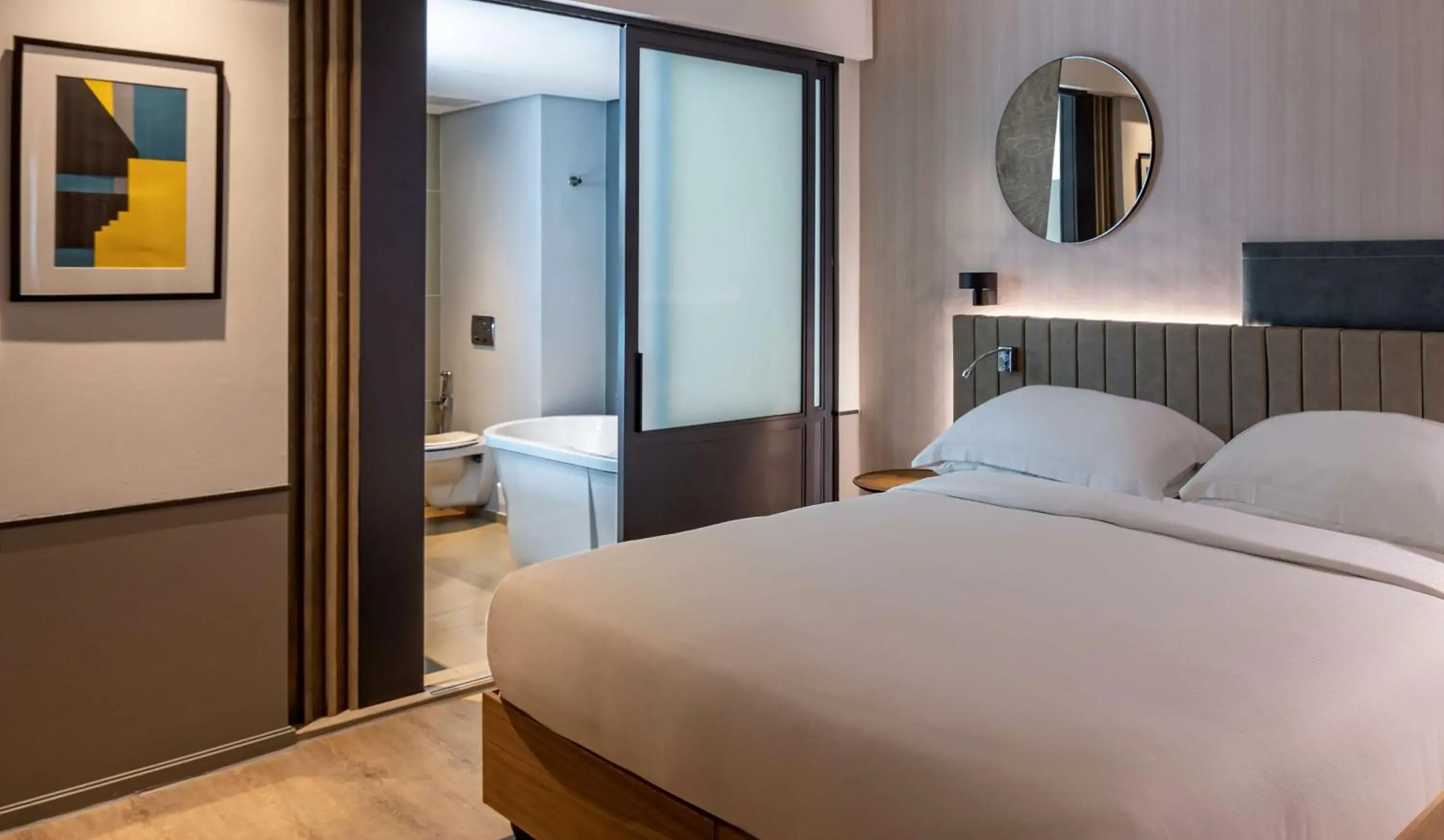 Photo of the whole room, Bed in Hyatt Regency Cape Town Photo of the whole room, Bed in Hyatt Regency Cape Town