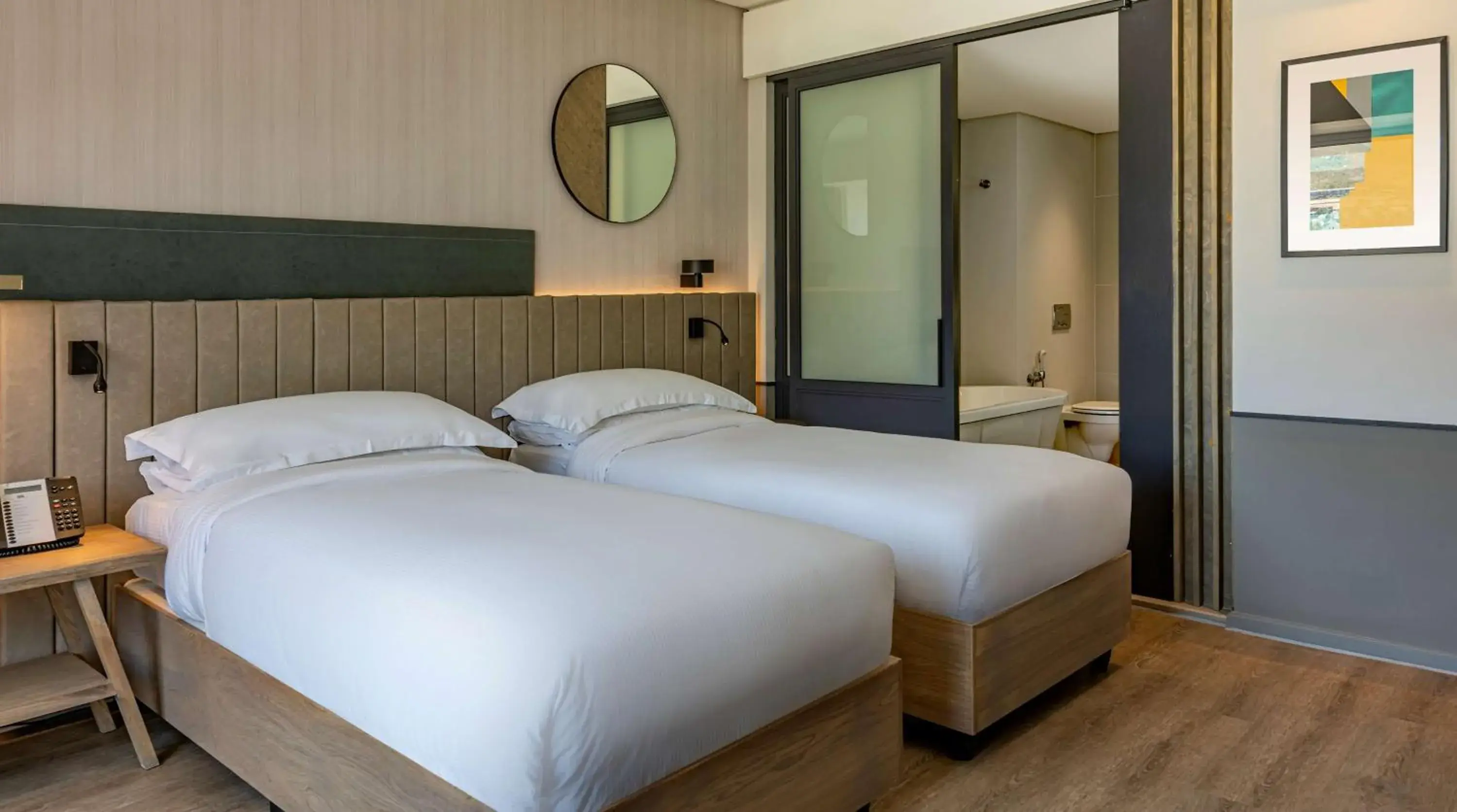 Photo of the whole room, Bed in Hyatt Regency Cape Town Photo of the whole room, Bed in Hyatt Regency Cape Town