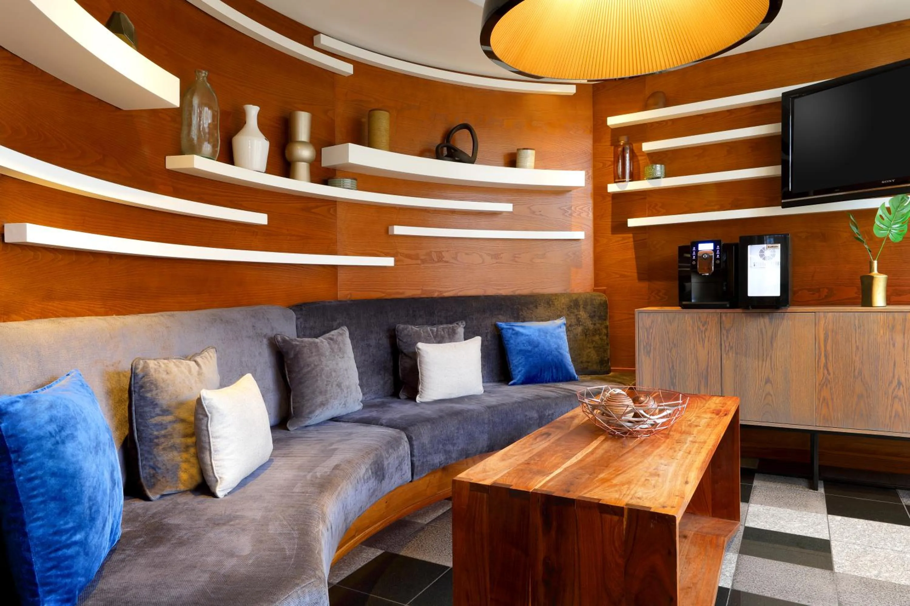 Living room in Hyatt Regency Cape Town