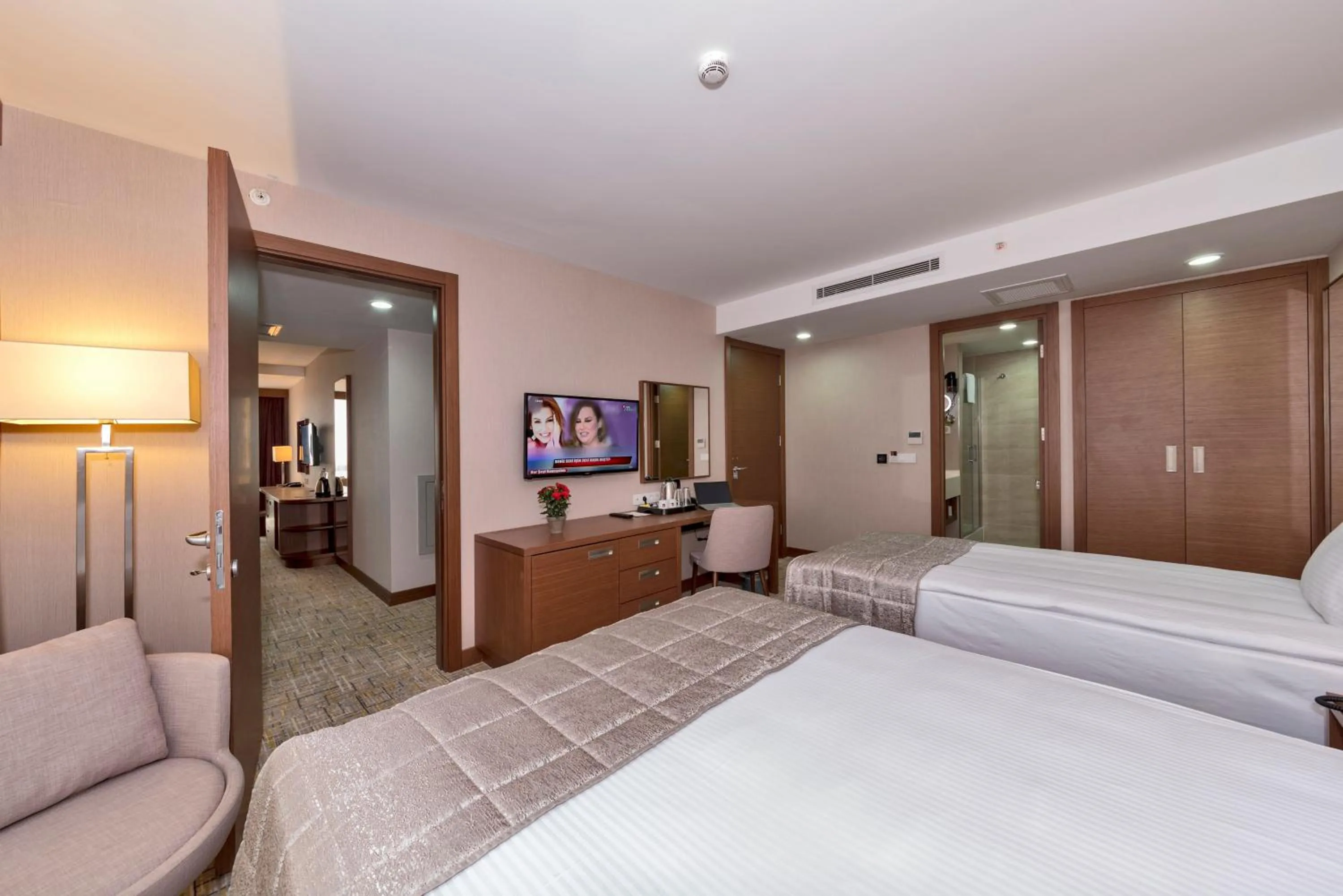 Bed in Land Park Hotel