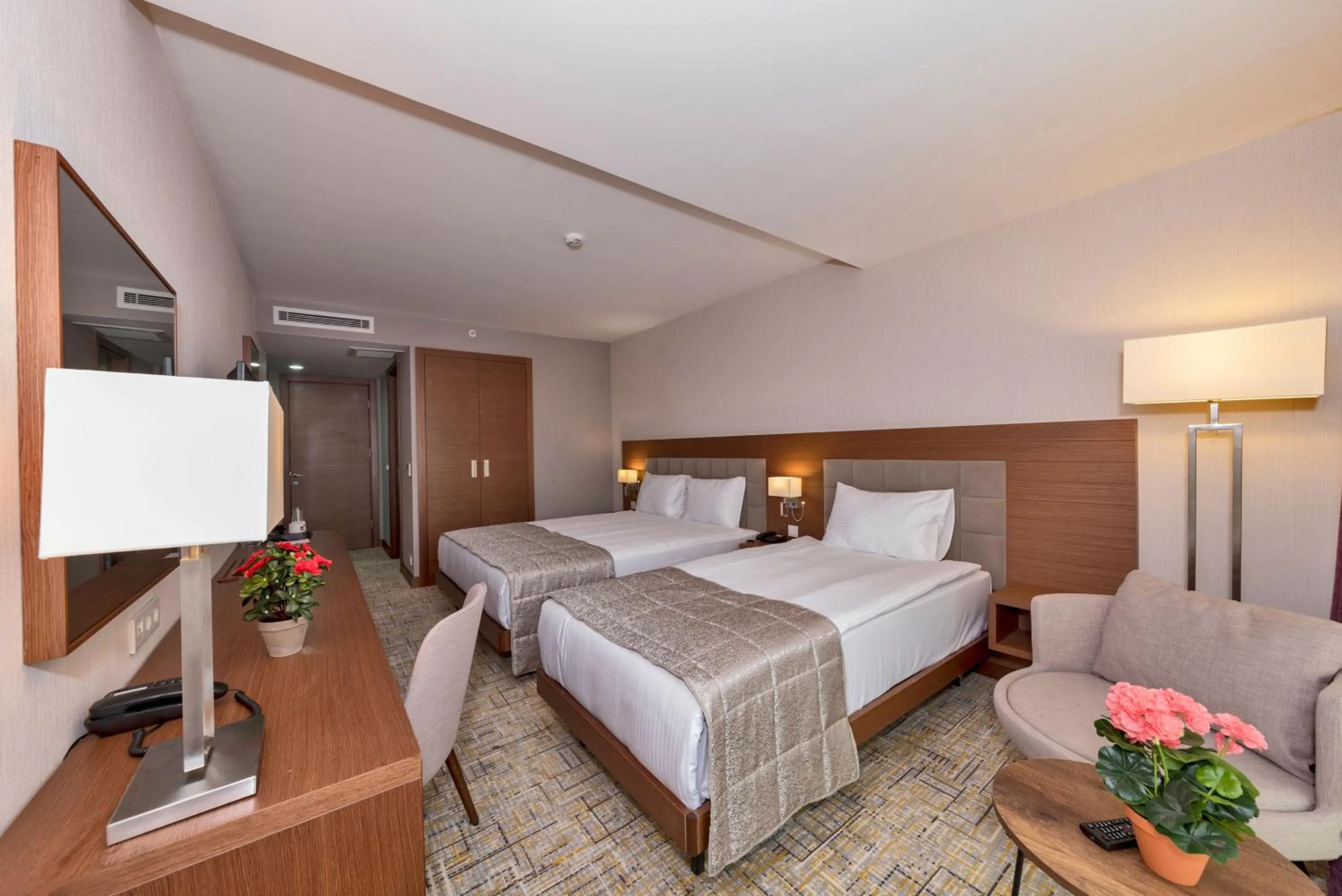 Bed in Land Park Hotel