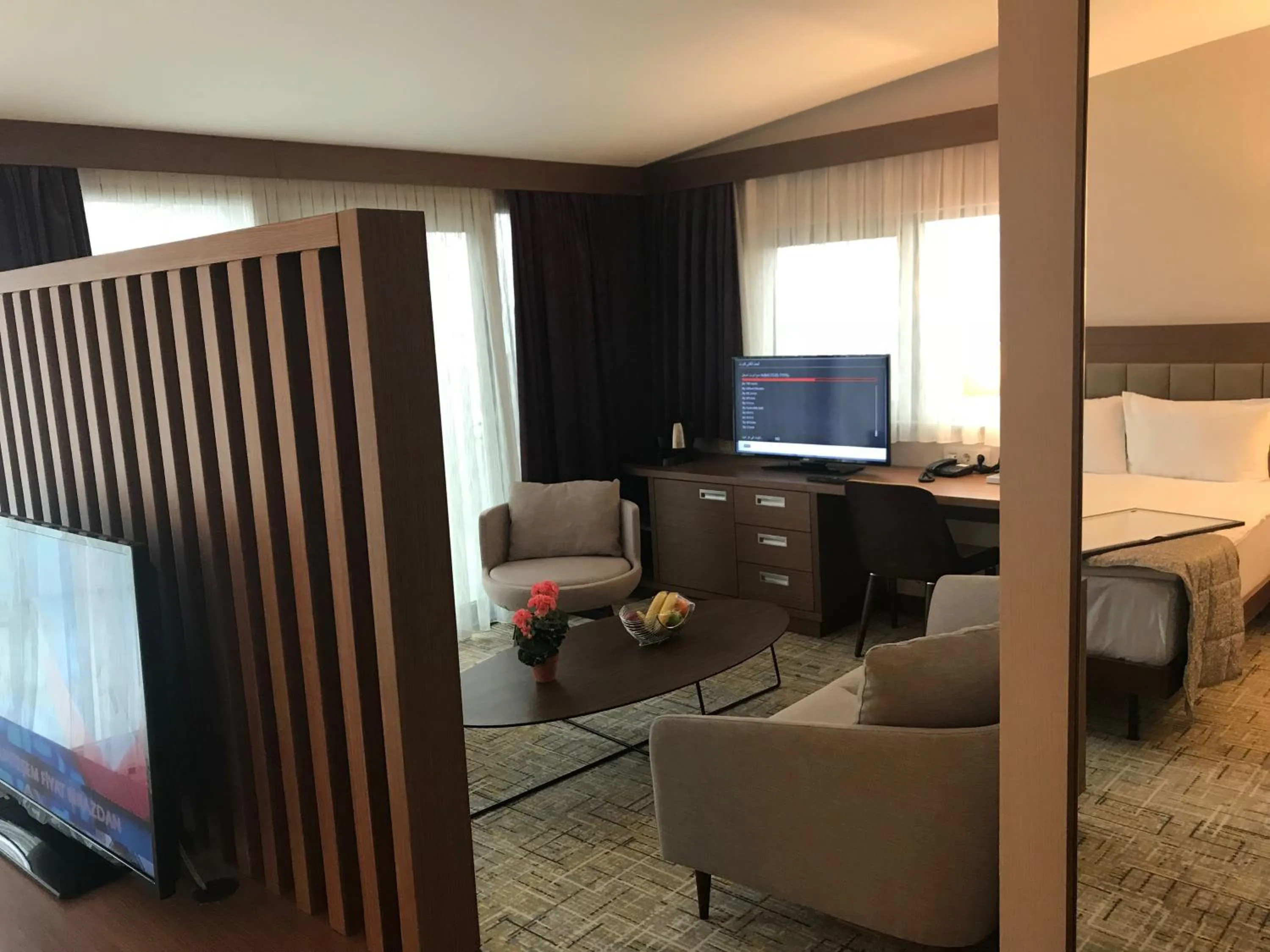 Bed in Land Park Hotel