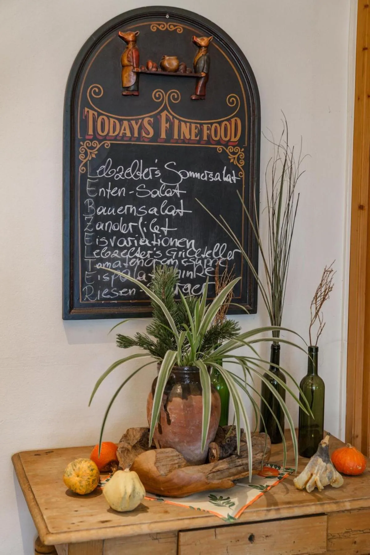 Decorative detail in Hotel Restaurant Lebzelter