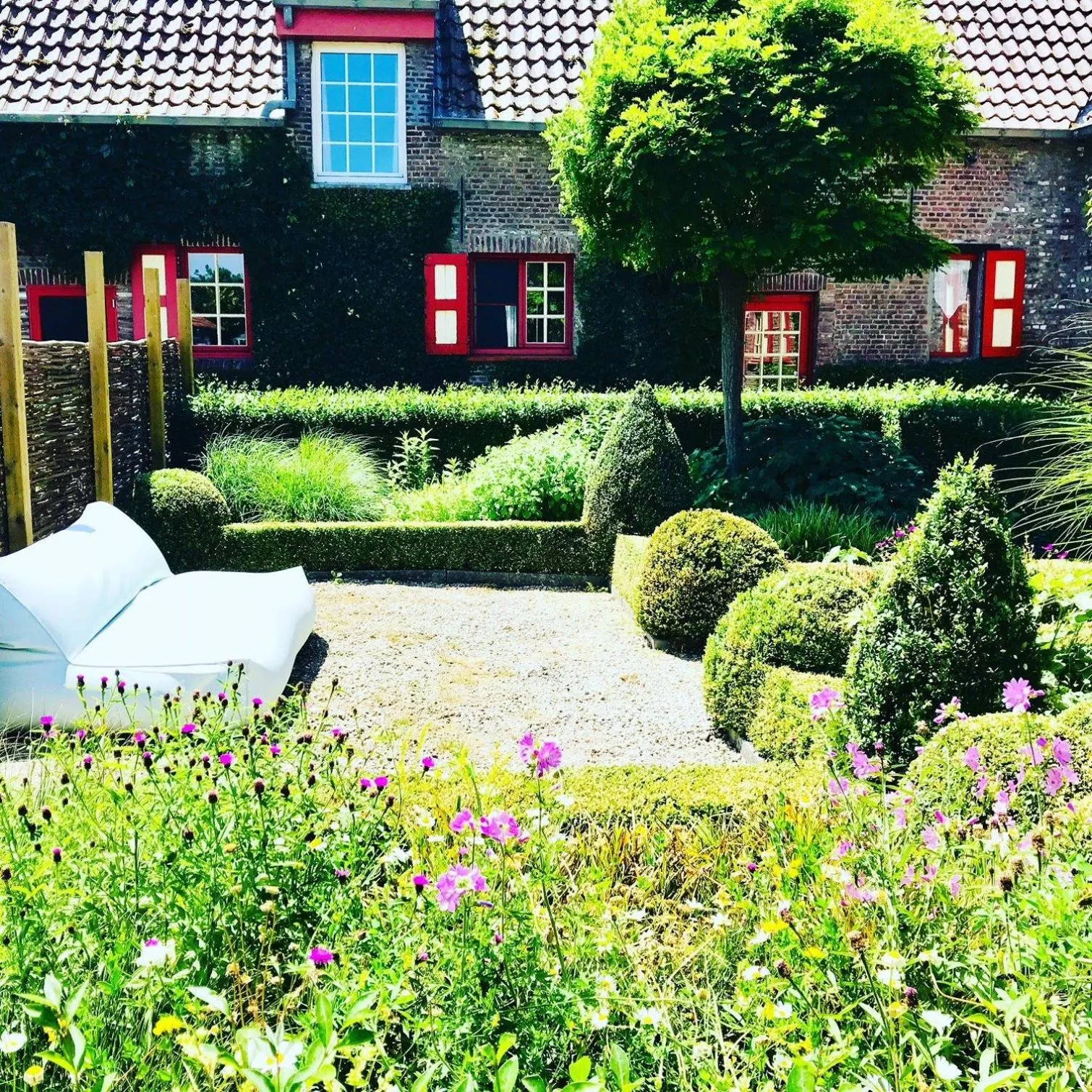 Property building in Domaine 10